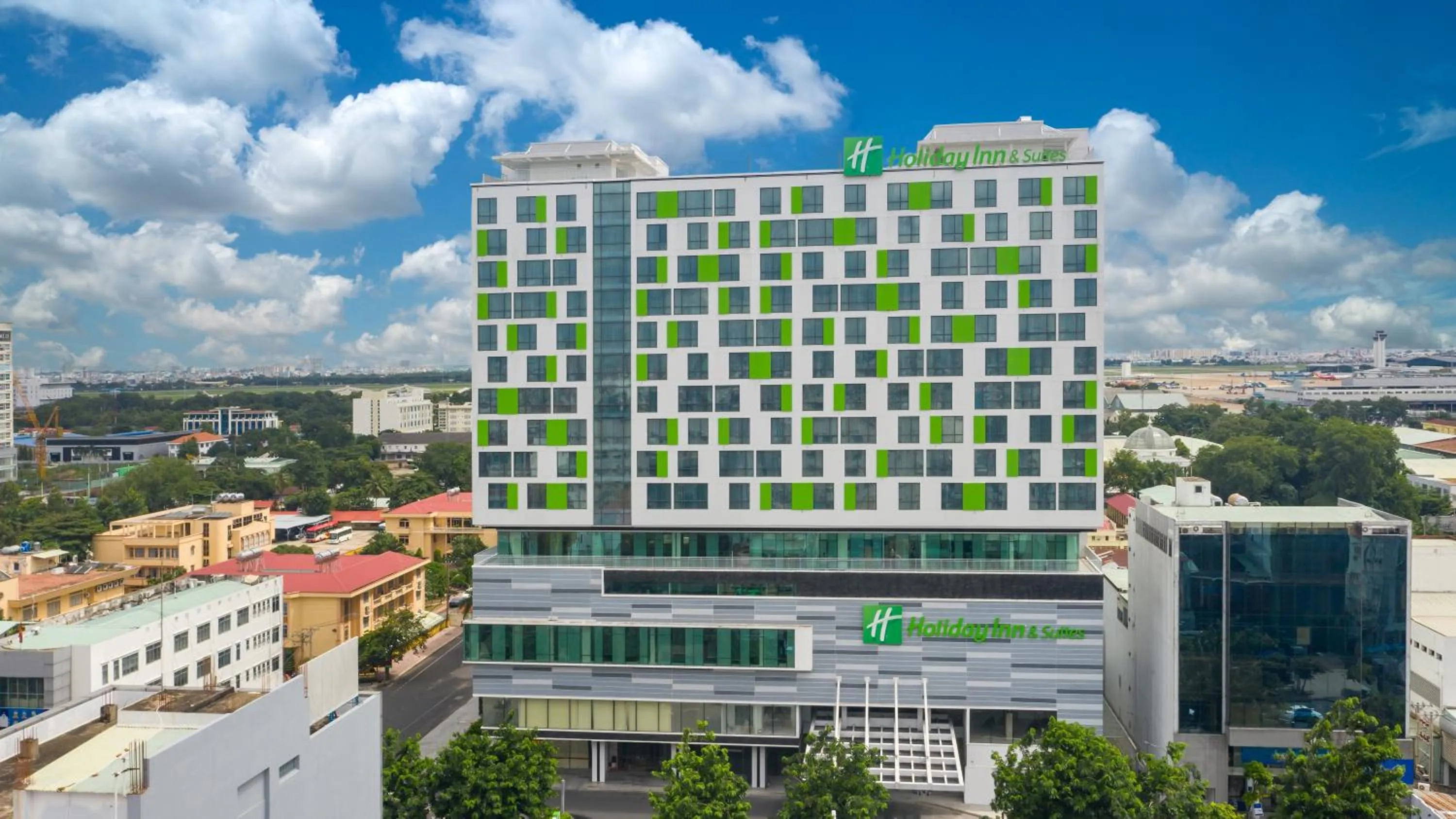 Property building in Holiday Inn & Suites Saigon Airport by IHG