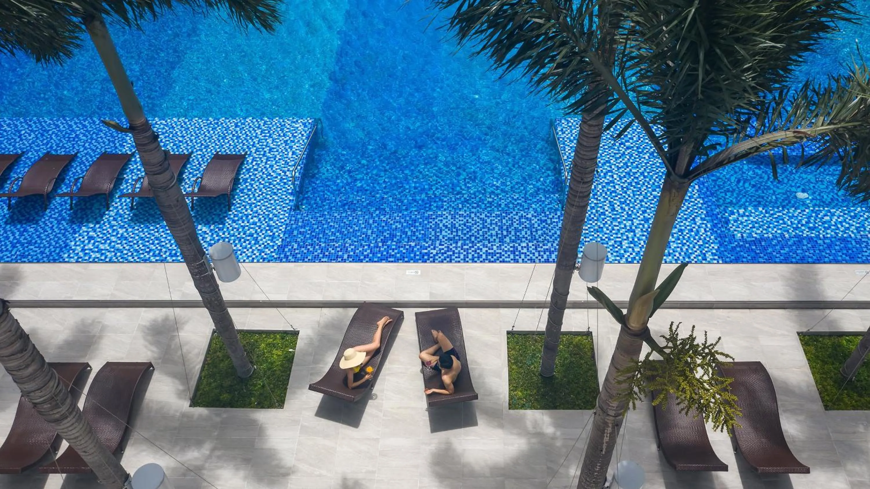 Swimming pool in Holiday Inn & Suites Saigon Airport by IHG