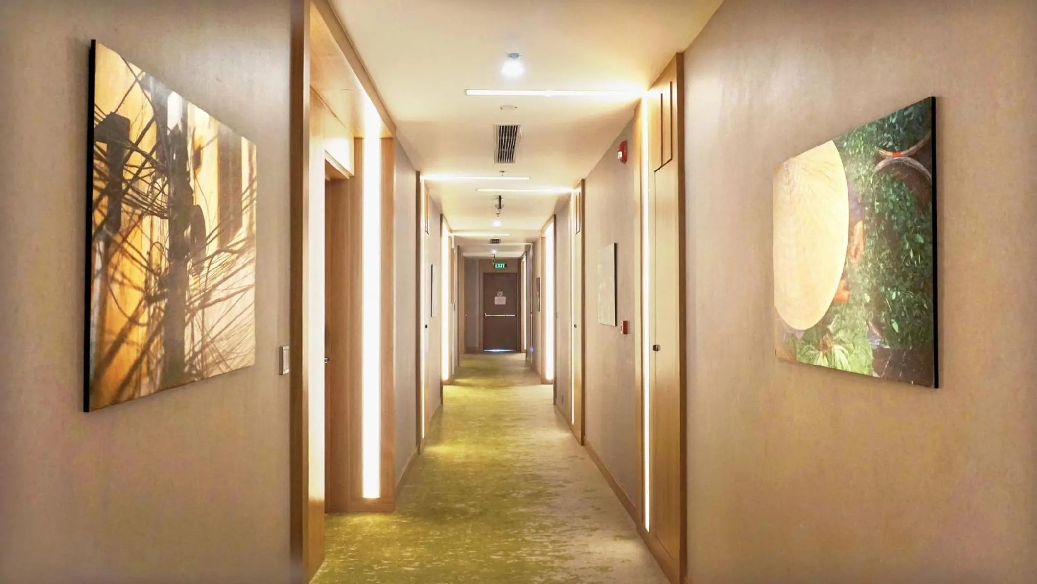 Lobby or reception in Holiday Inn & Suites Saigon Airport by IHG