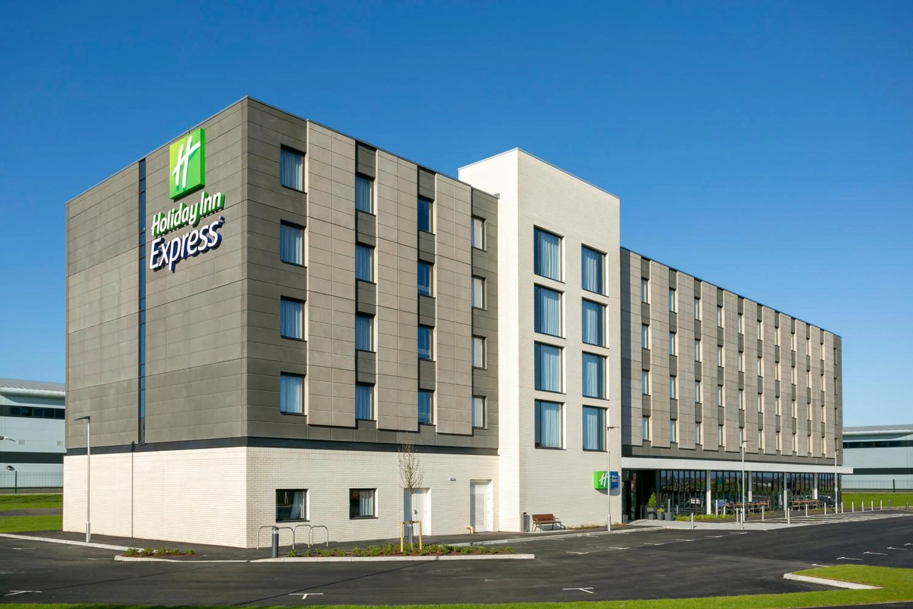Property building in Holiday Inn Express Bridgwater M5, Jct24 by IHG