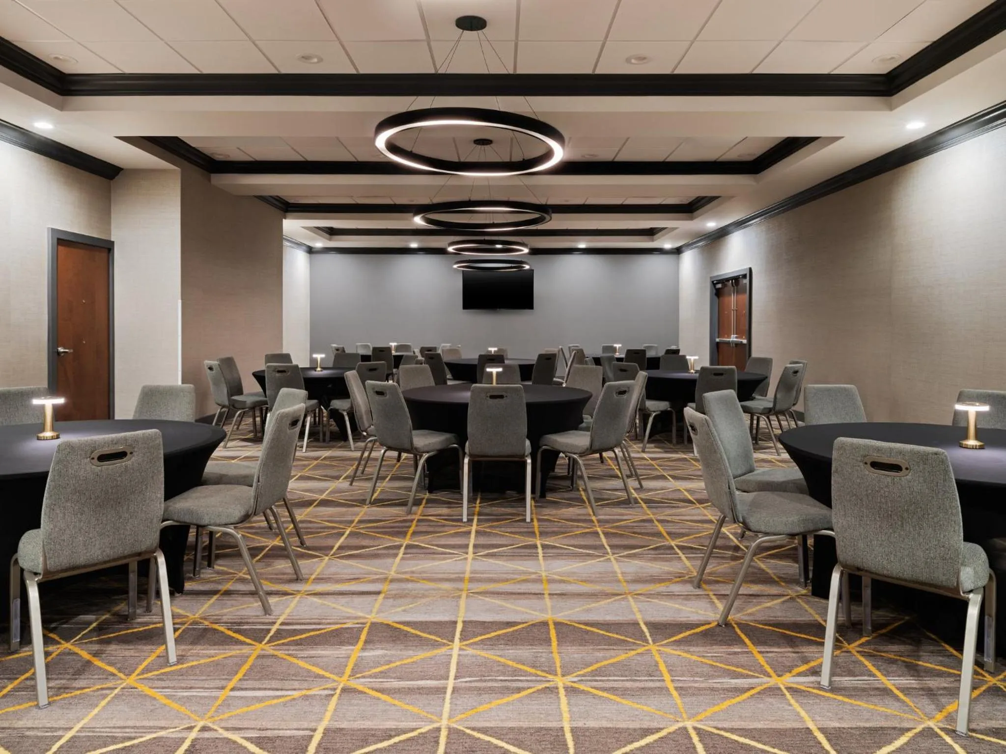 Meeting/conference room in Holiday Inn & Suites Orlando - I-Drive - Theme Parks by IHG