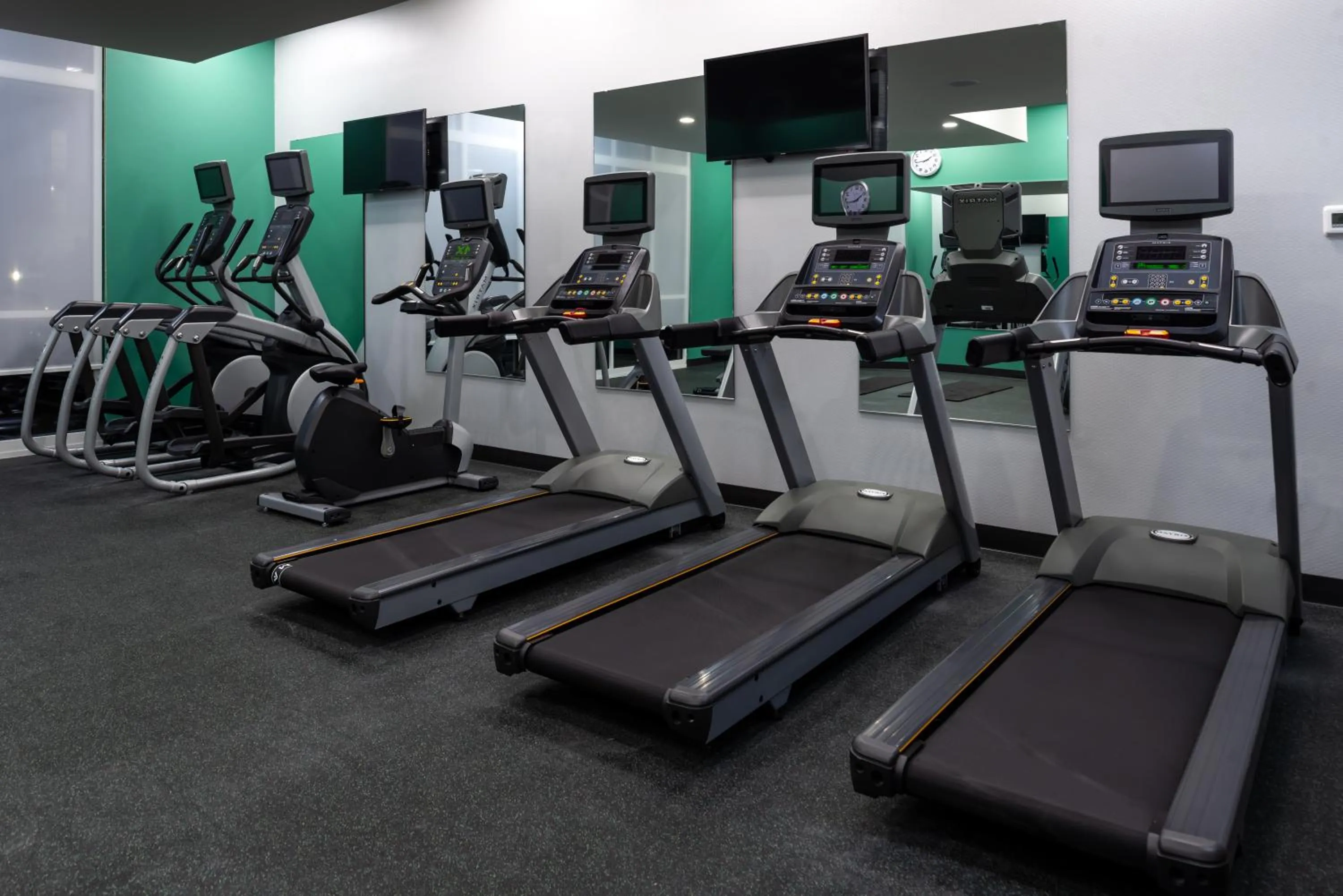 Fitness centre/facilities in Holiday Inn & Suites Orlando - I-Drive - Theme Parks by IHG