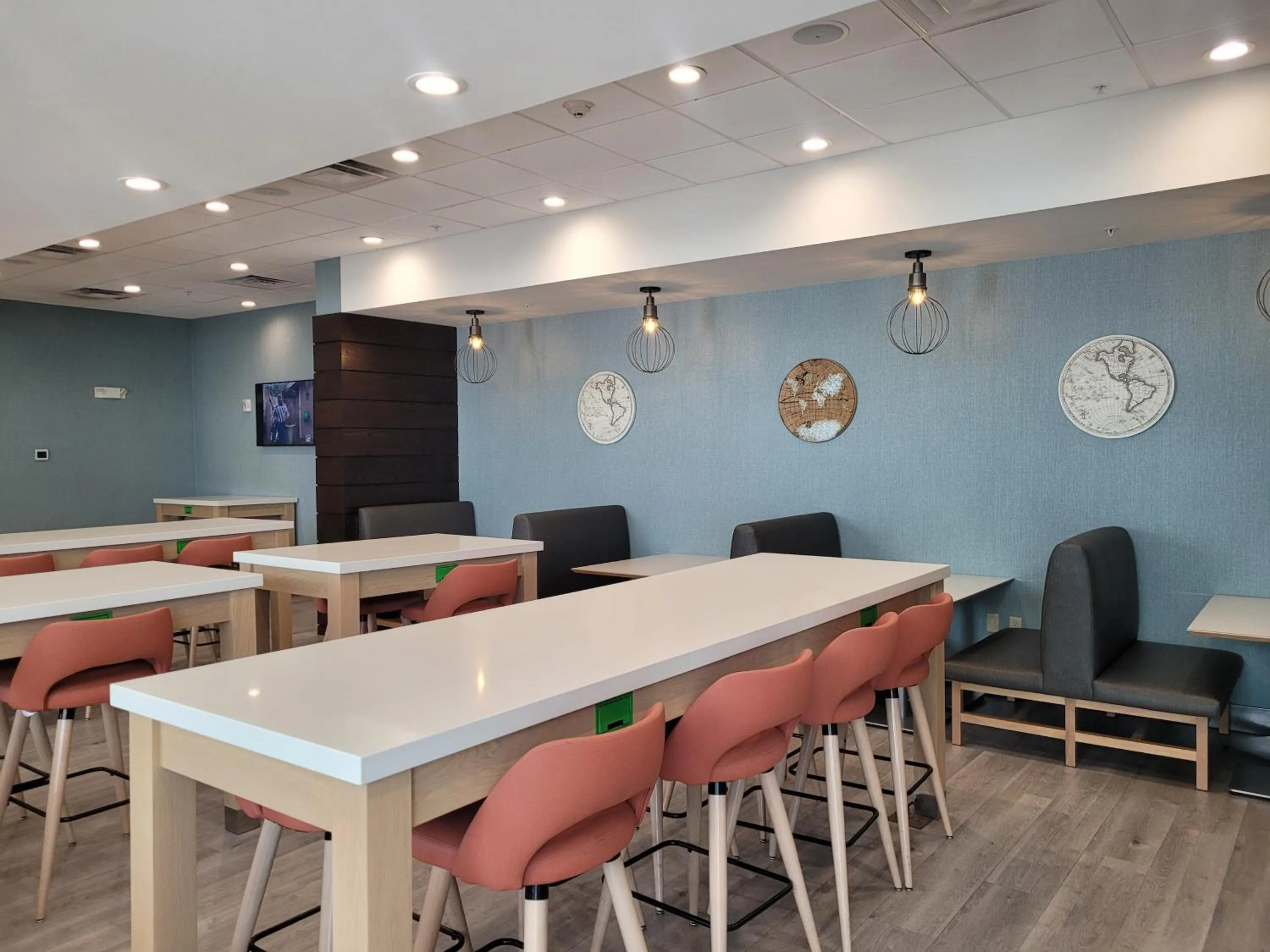 Restaurant/places to eat in Holiday Inn & Suites Orlando - I-Drive - Theme Parks by IHG