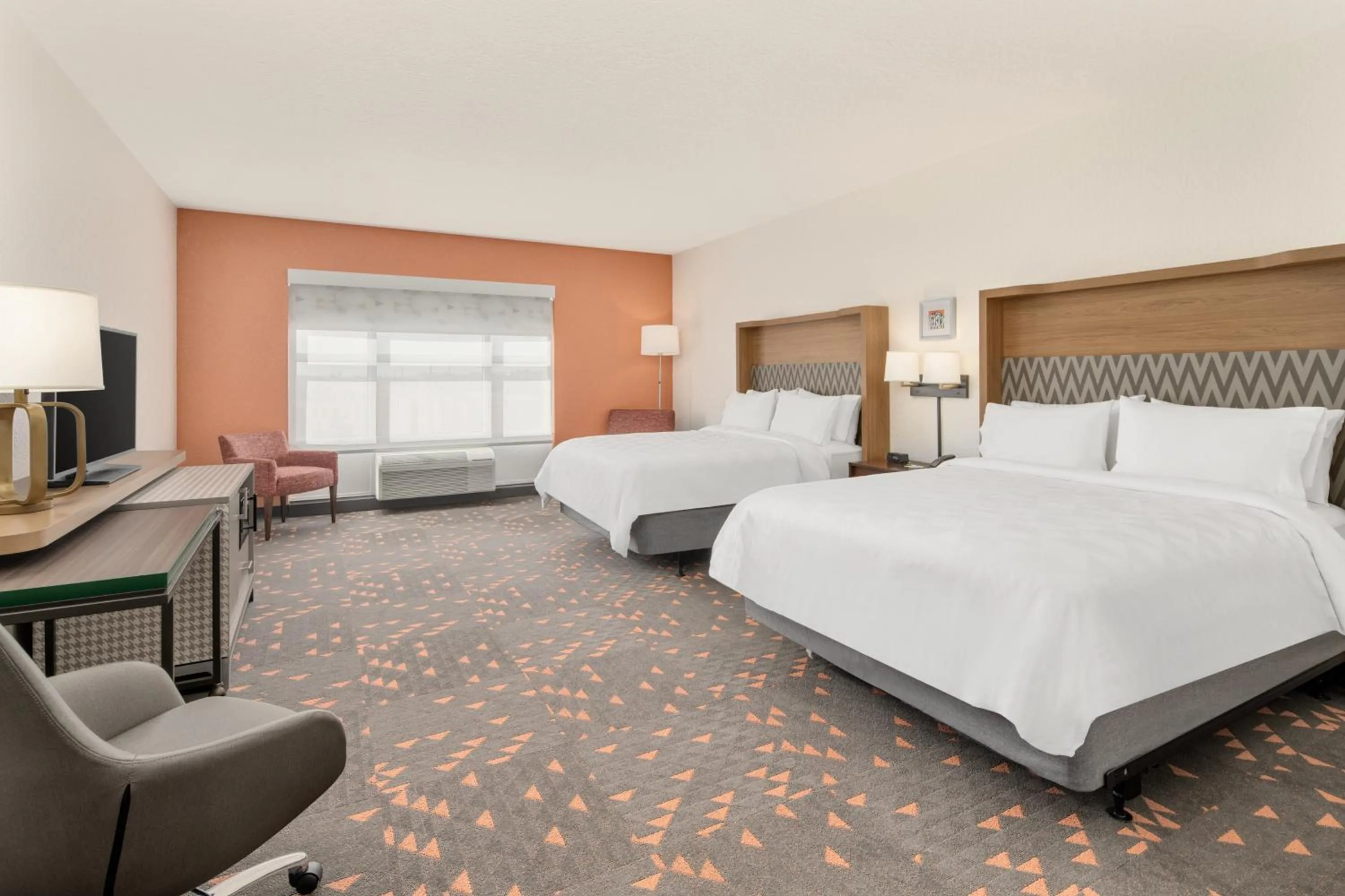 Photo of the whole room, Bed in Holiday Inn & Suites Orlando - I-Drive - Theme Parks by IHG