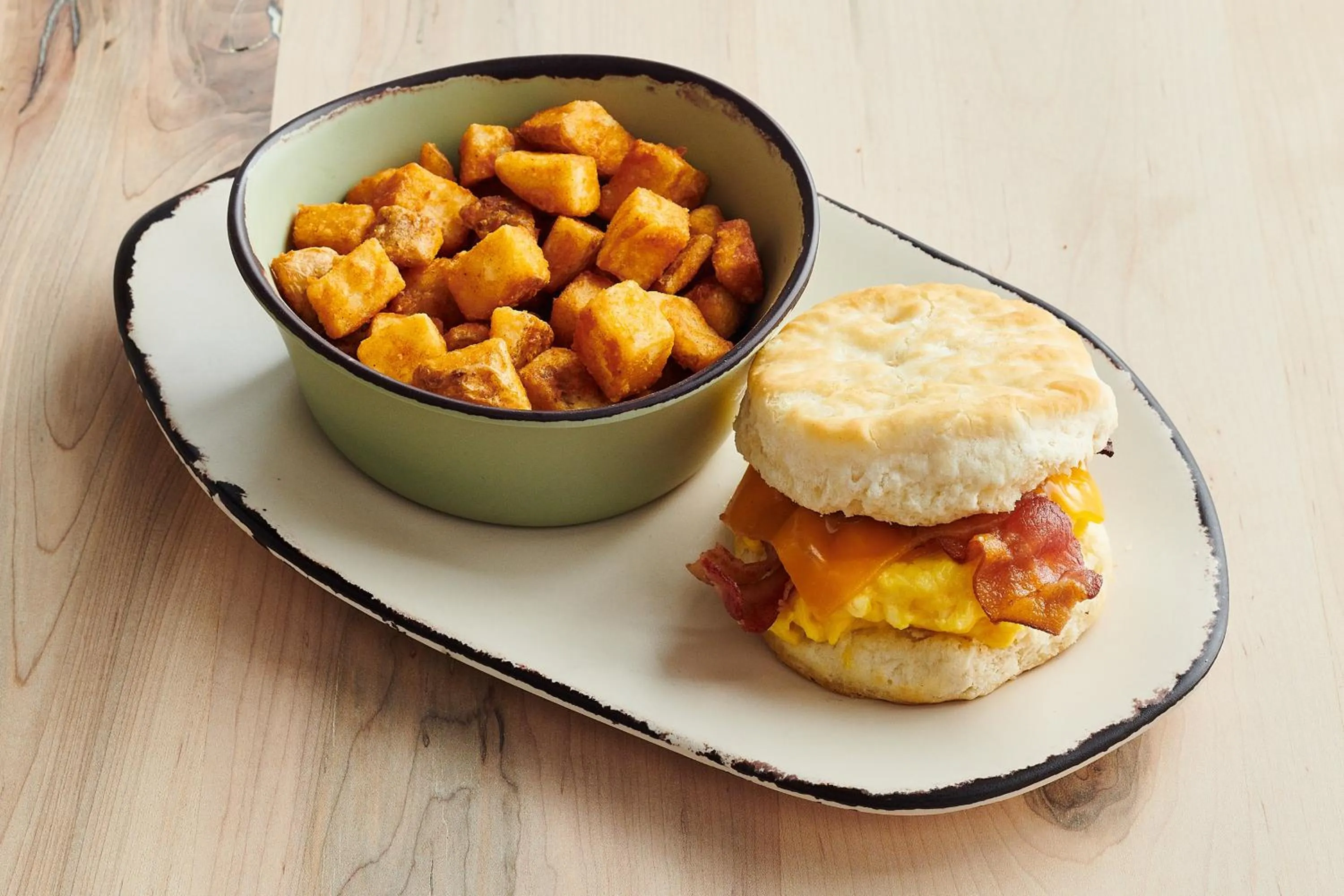 Restaurant/places to eat in Holiday Inn & Suites Orlando - I-Drive - Theme Parks by IHG