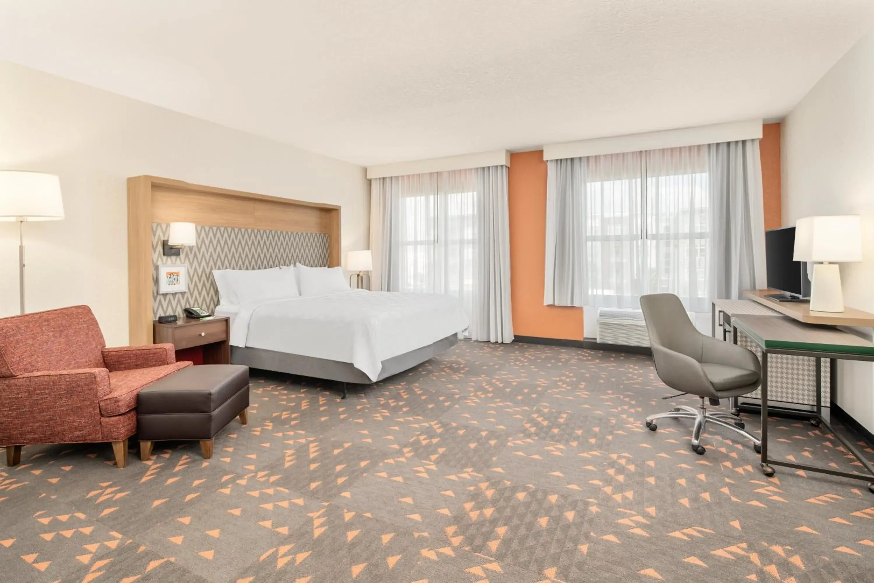 King Room - Mobility Access/Hearing Accessible in Holiday Inn & Suites Orlando - I-Drive - Theme Parks by IHG King Room - Mobility Access/Hearing Accessible in Holiday Inn & Suites Orlando - I-Drive - Theme Parks by IHG