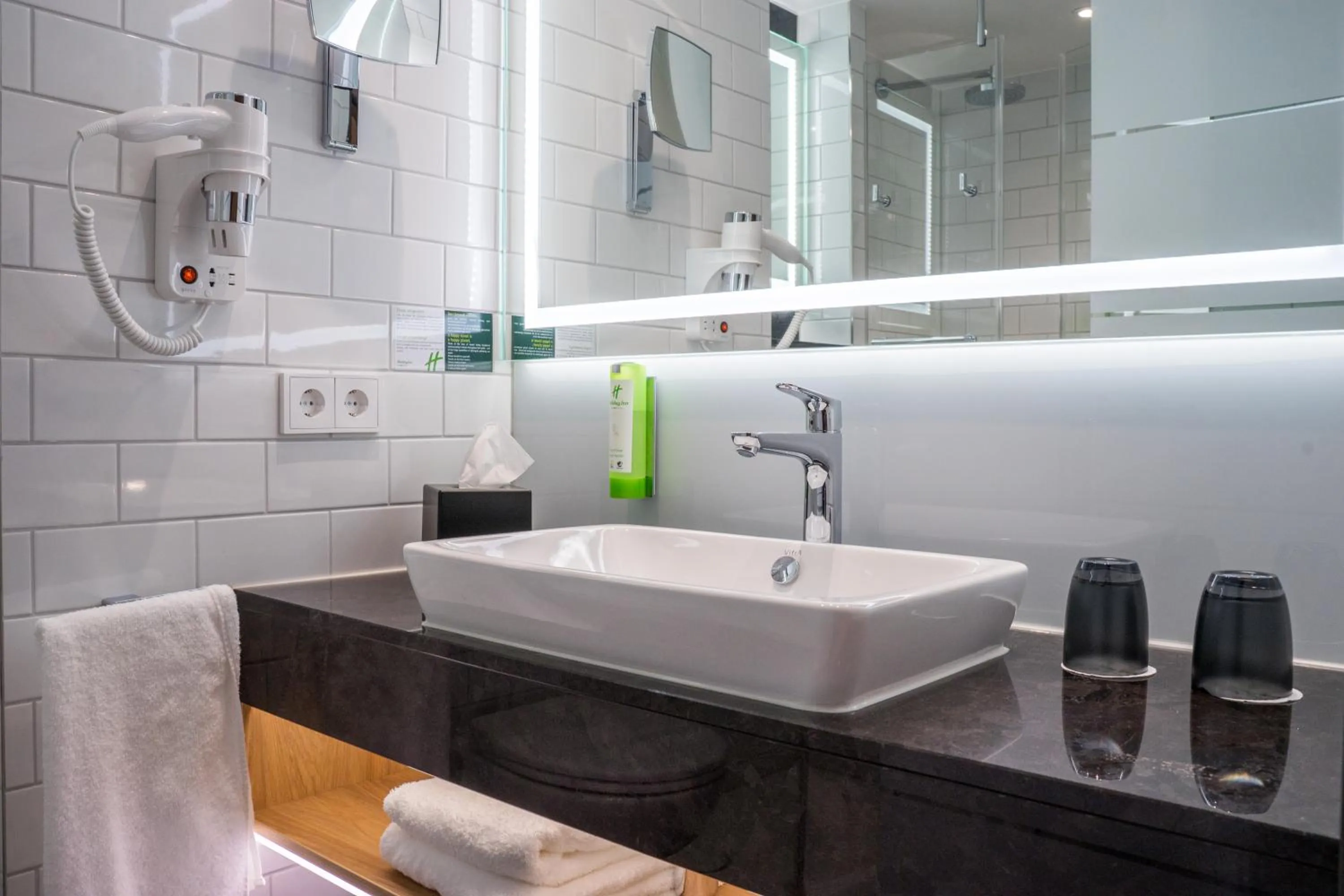 Bathroom in Holiday Inn - Osnabrück by IHG