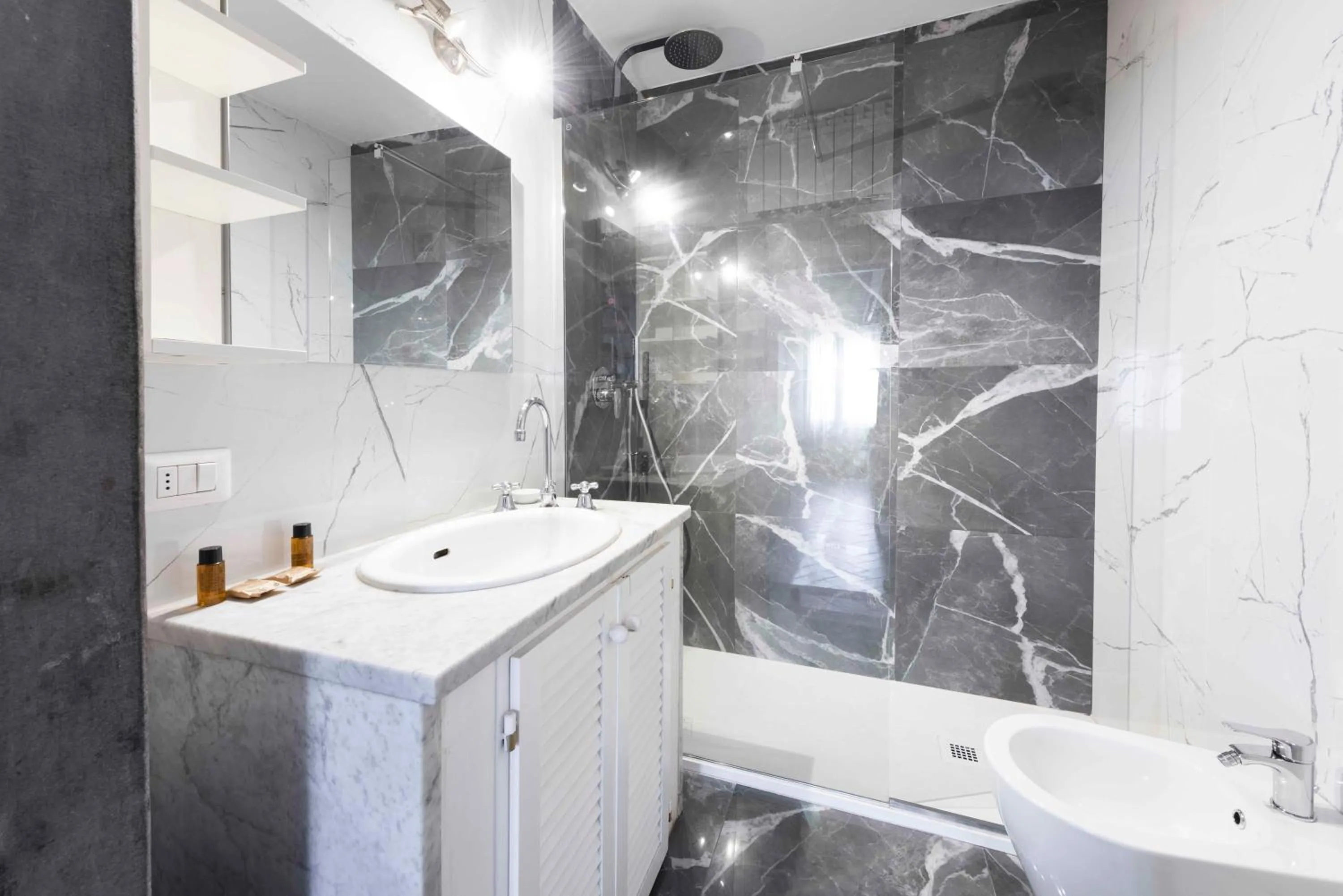 Bathroom in San Niccolò Loft by Mmega