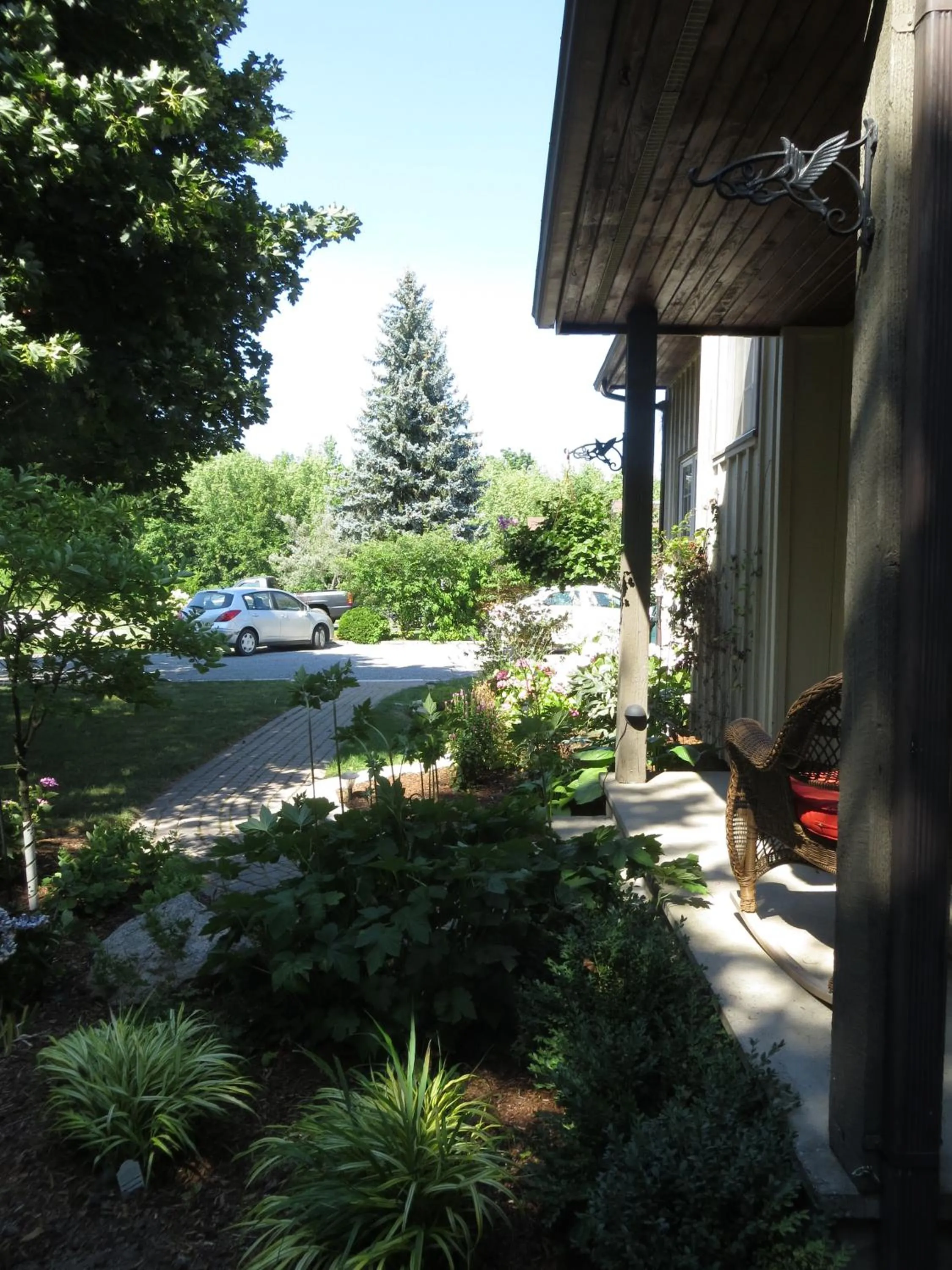 Facade/entrance in Cedar Gables Bed & Breakfast