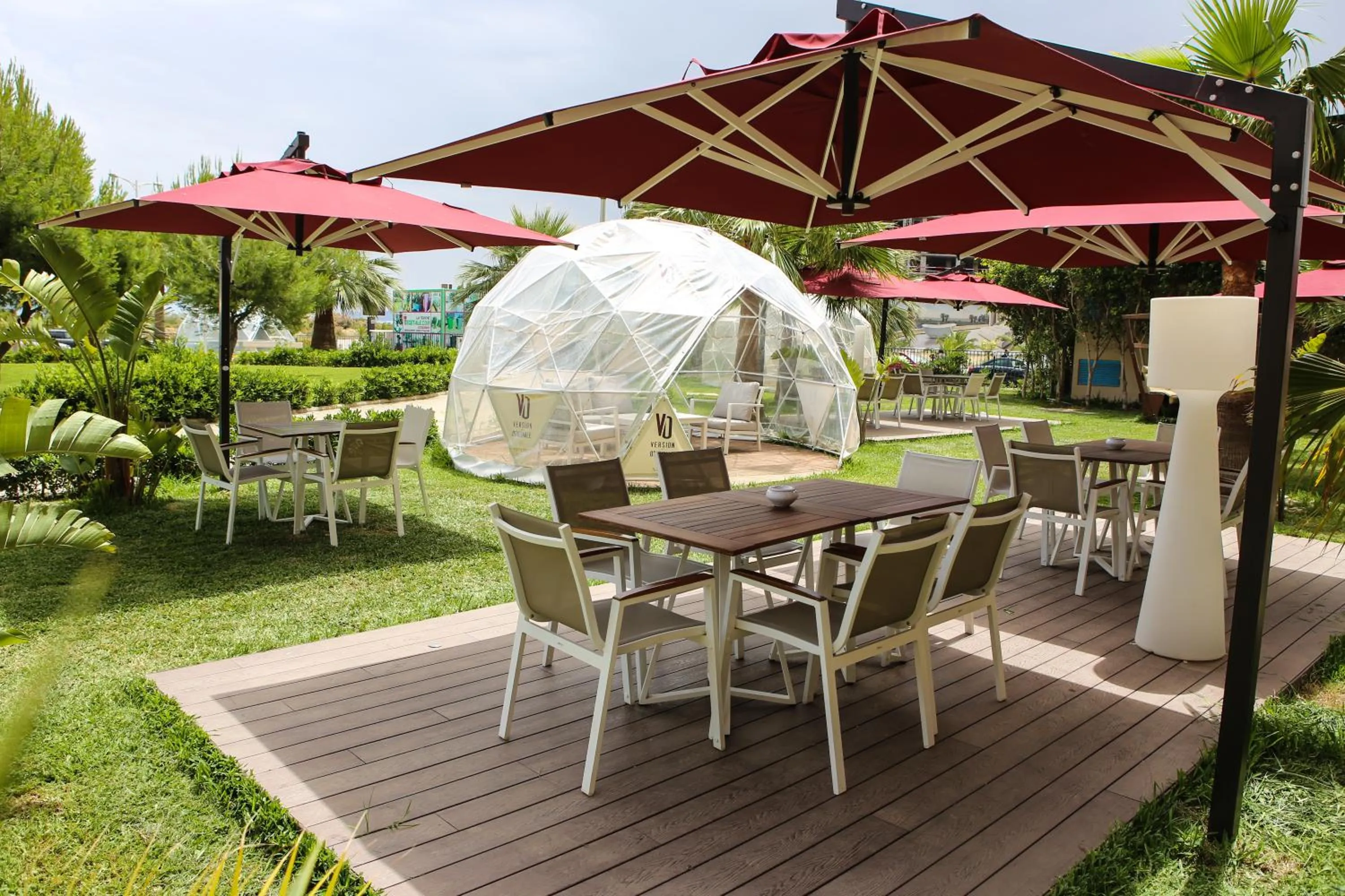 Restaurant/places to eat in ADAM Hotel Suites