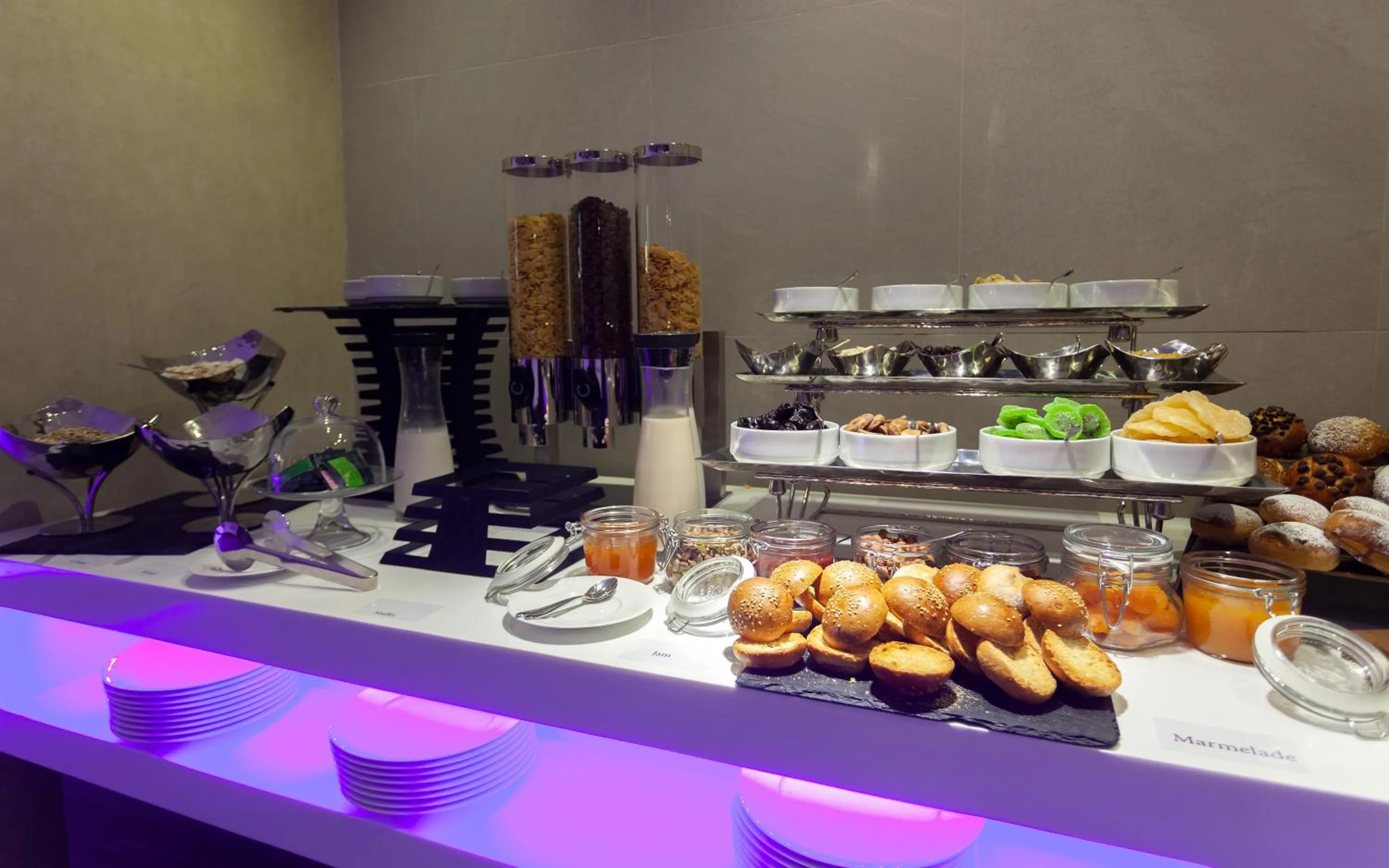 Restaurant/places to eat in ADAM Hotel Suites