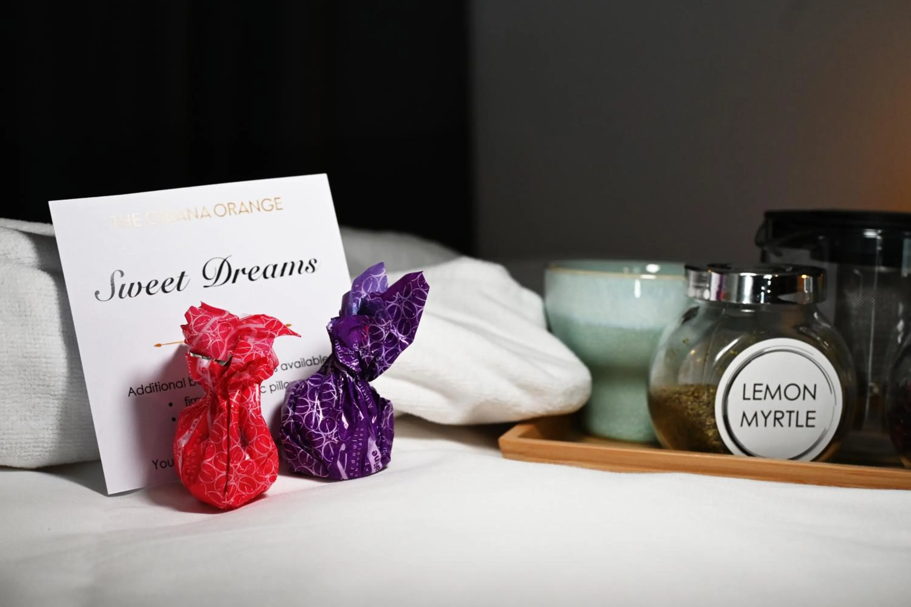 Bed in The Oriana Orange - Retro Hotel & Resort