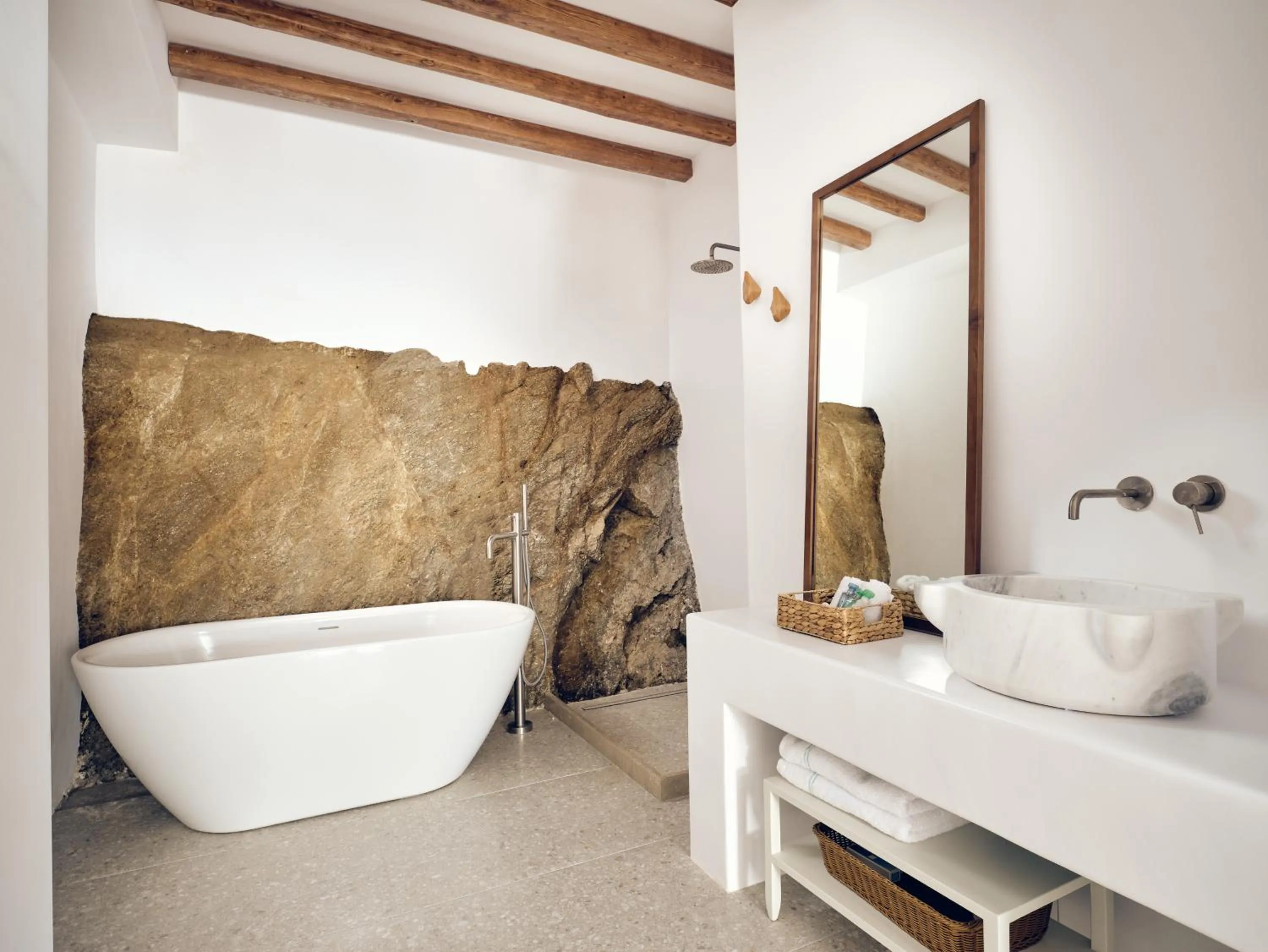 Bathroom in Belvedere Mykonos - Hilltop Rooms & Suites - The Leading Hotels of the World