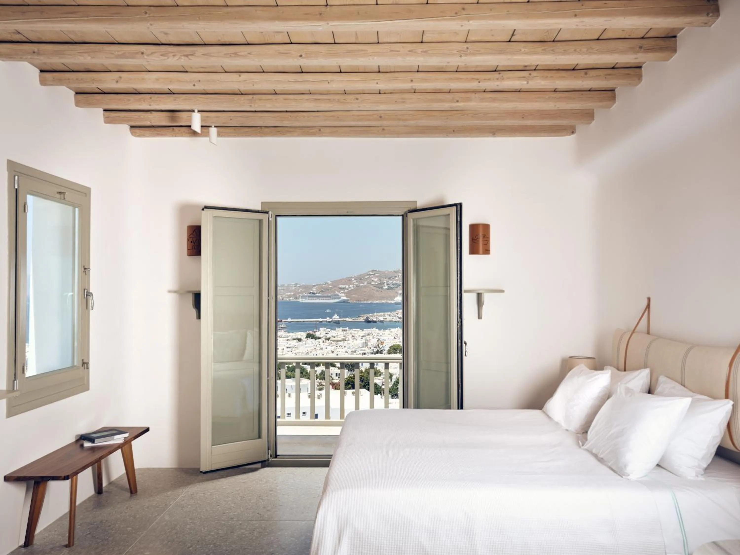 Bed in Belvedere Mykonos - Hilltop Rooms & Suites - The Leading Hotels of the World