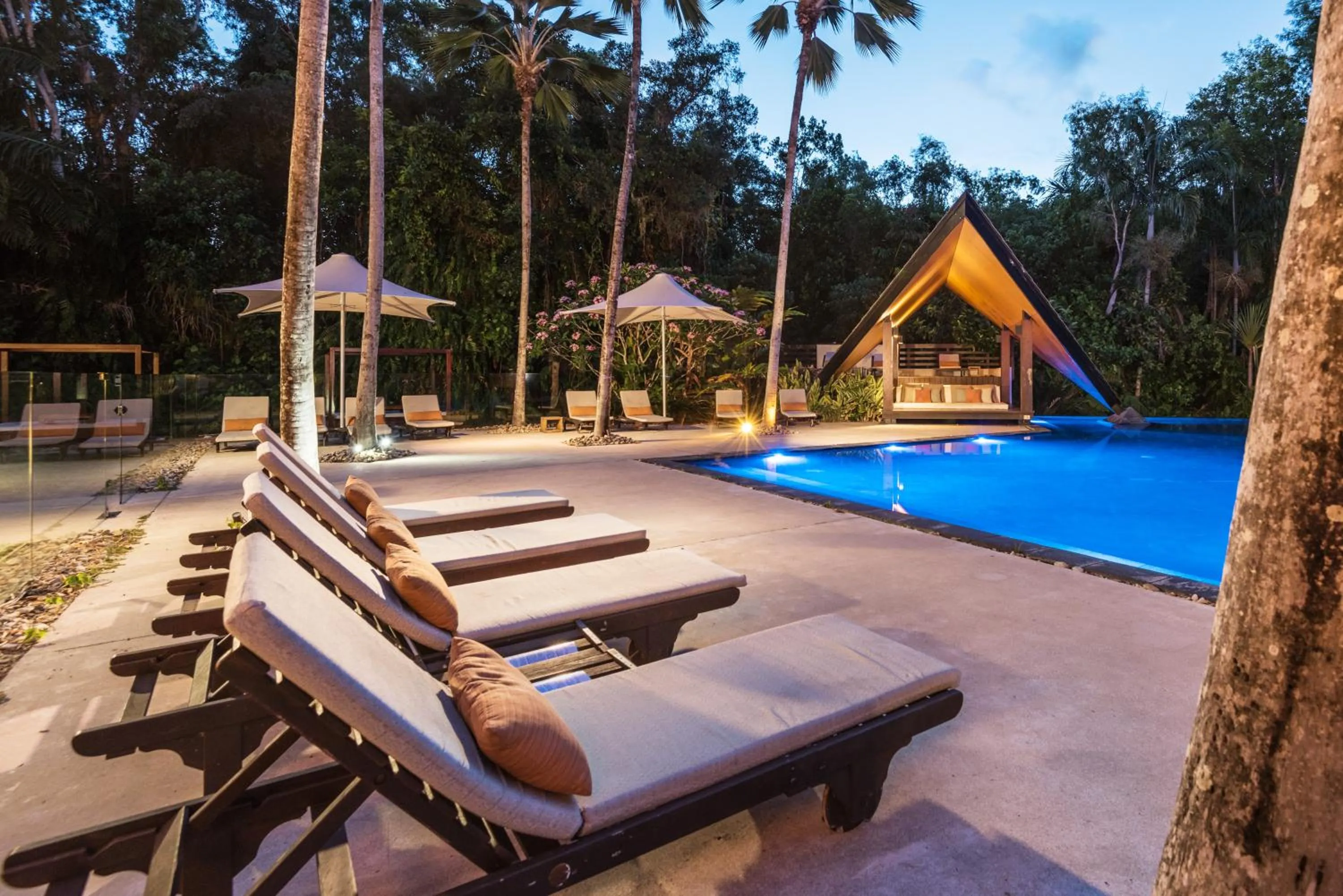 Swimming pool in Niramaya Villas and Spa