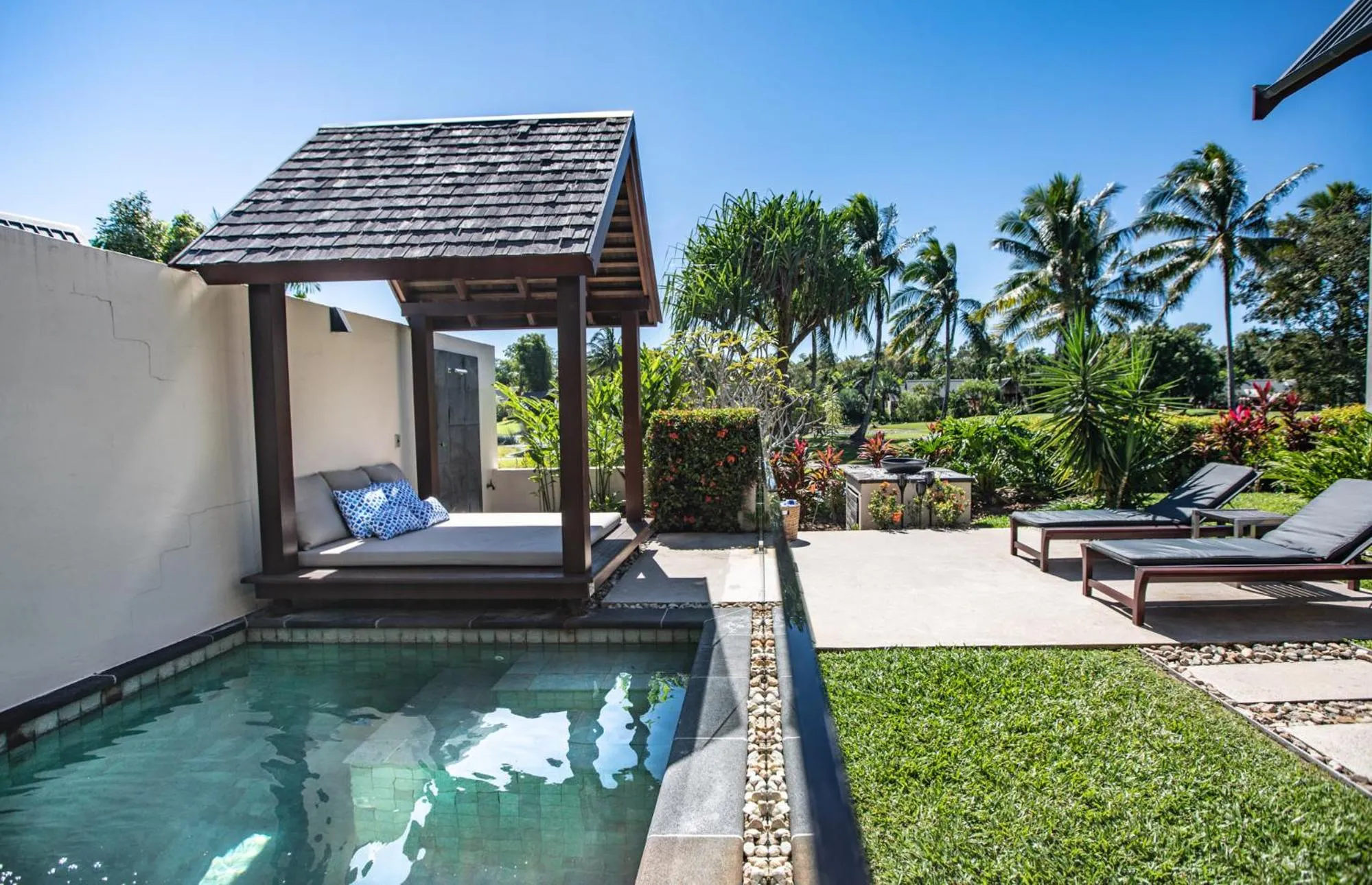 Swimming pool in Niramaya Villas and Spa