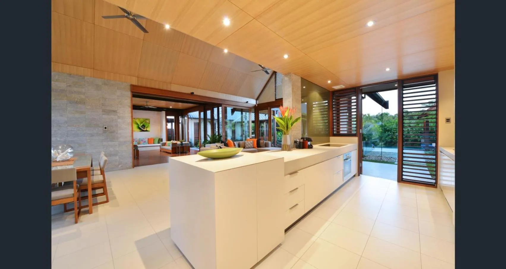 Kitchen or kitchenette in Niramaya Villas and Spa