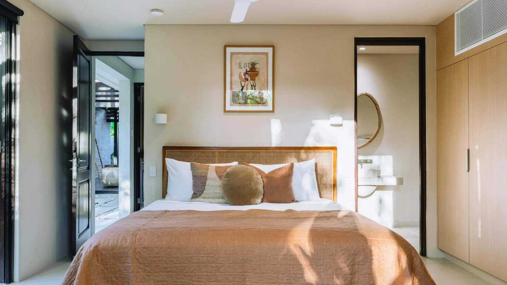 Bedroom, Bed in Niramaya Villas and Spa