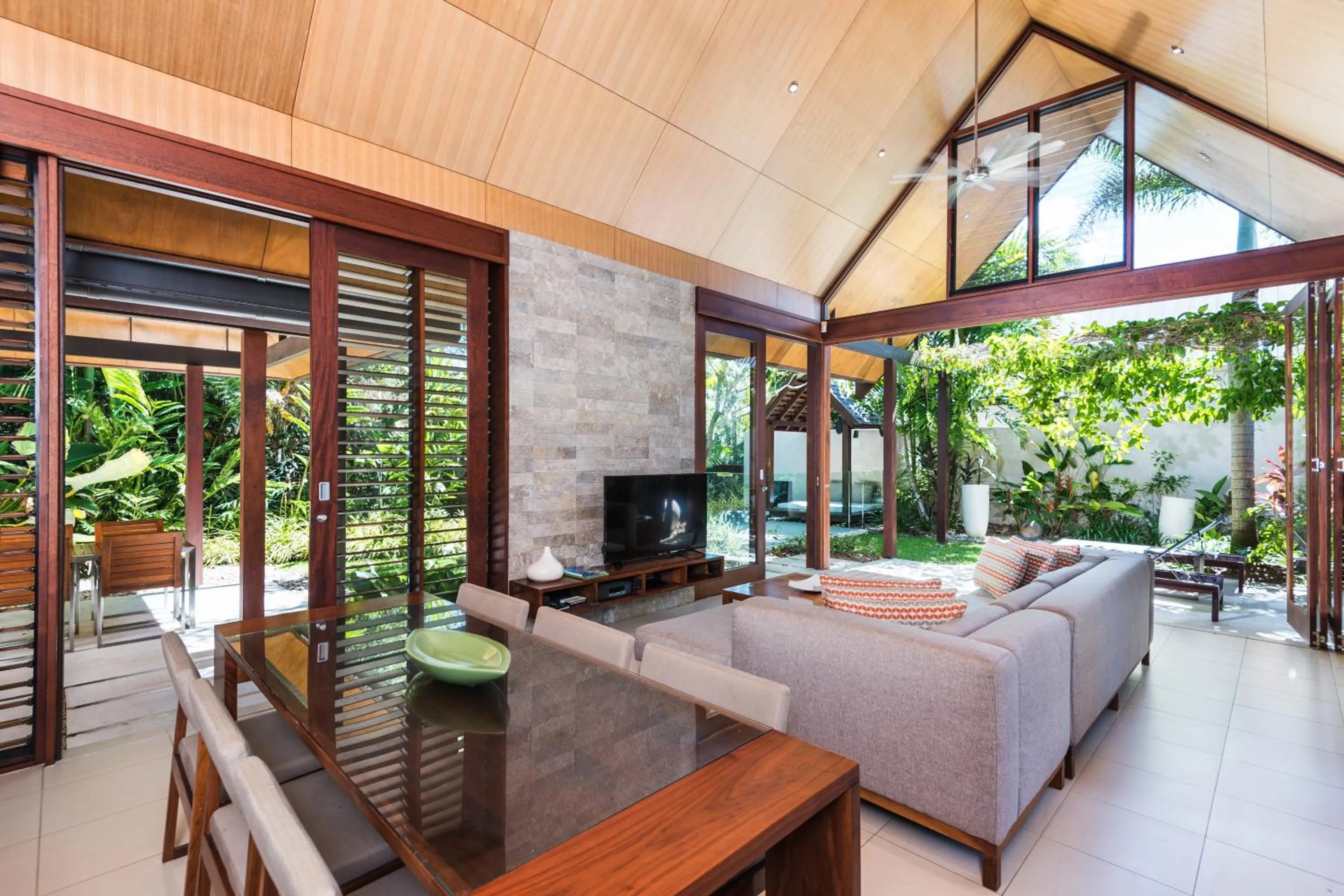 Living room in Niramaya Villas and Spa