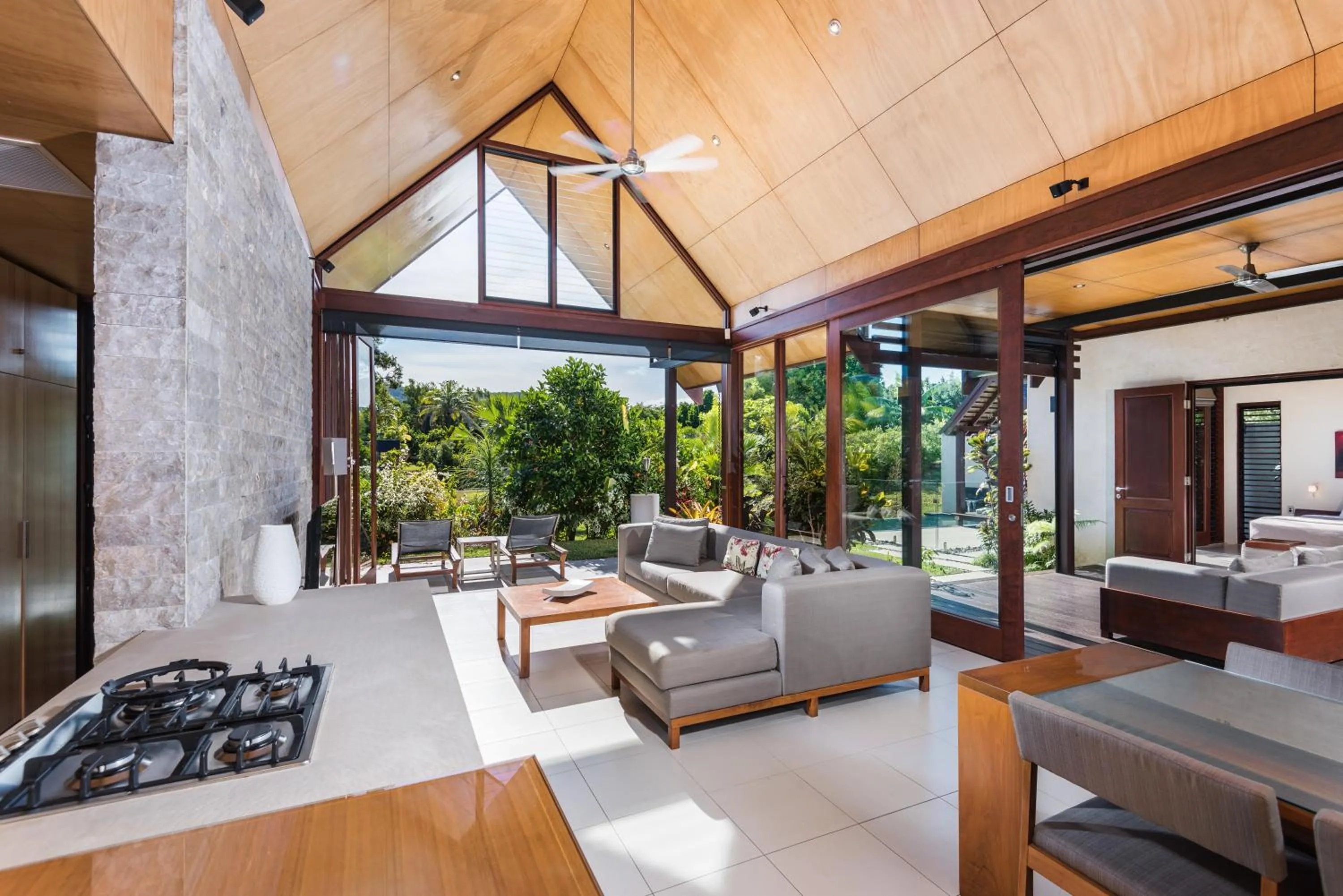 Kitchen or kitchenette in Niramaya Villas and Spa
