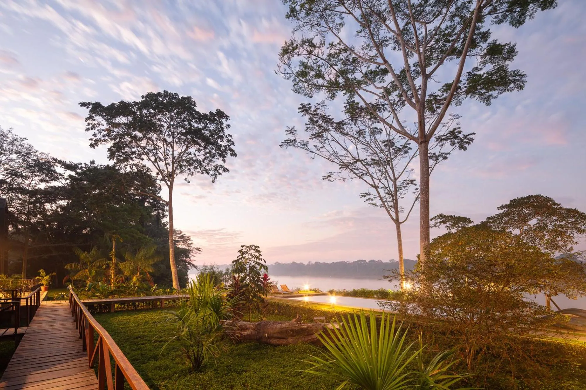 Swimming pool in Enai