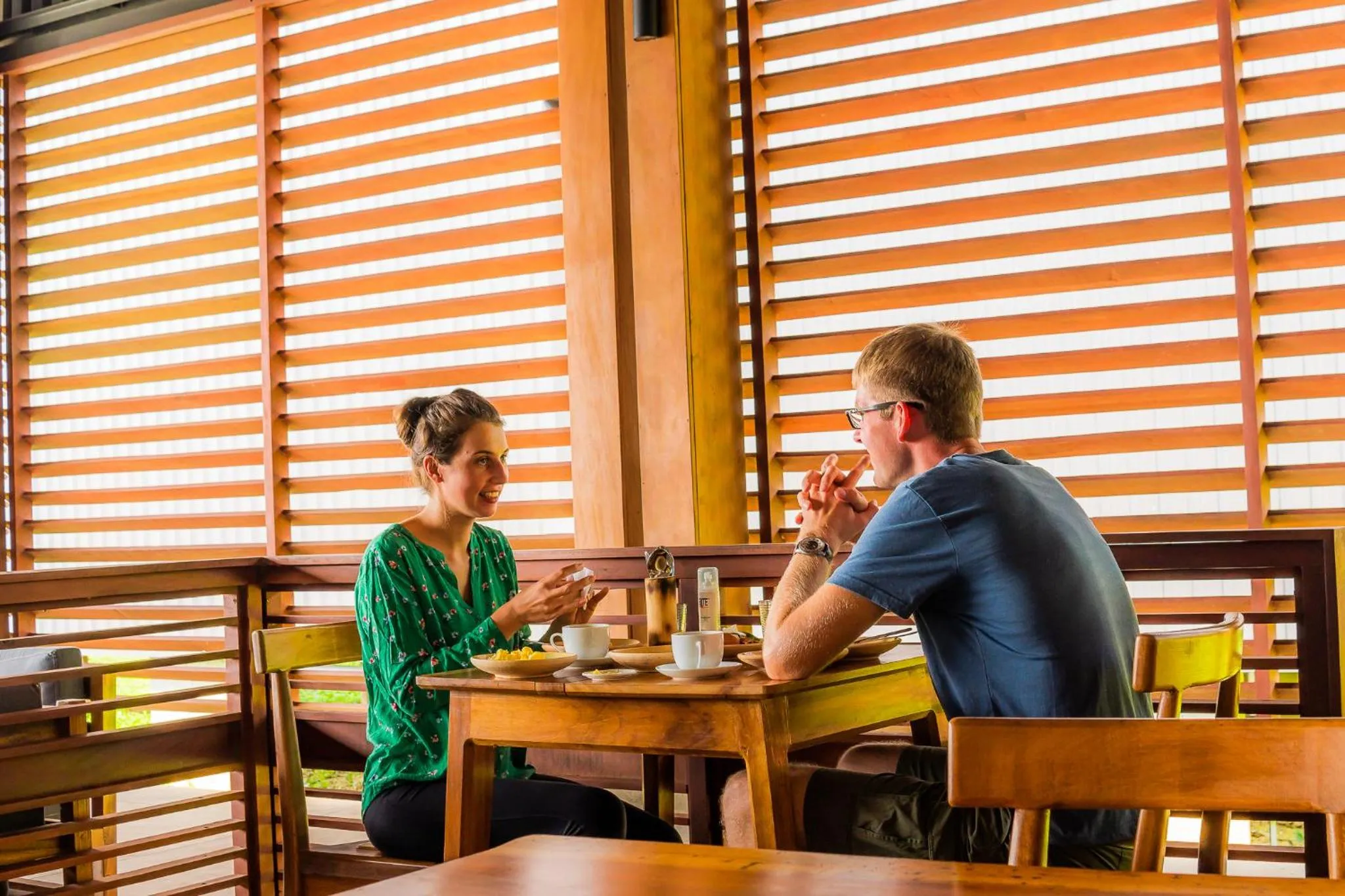 Restaurant/places to eat in Enai