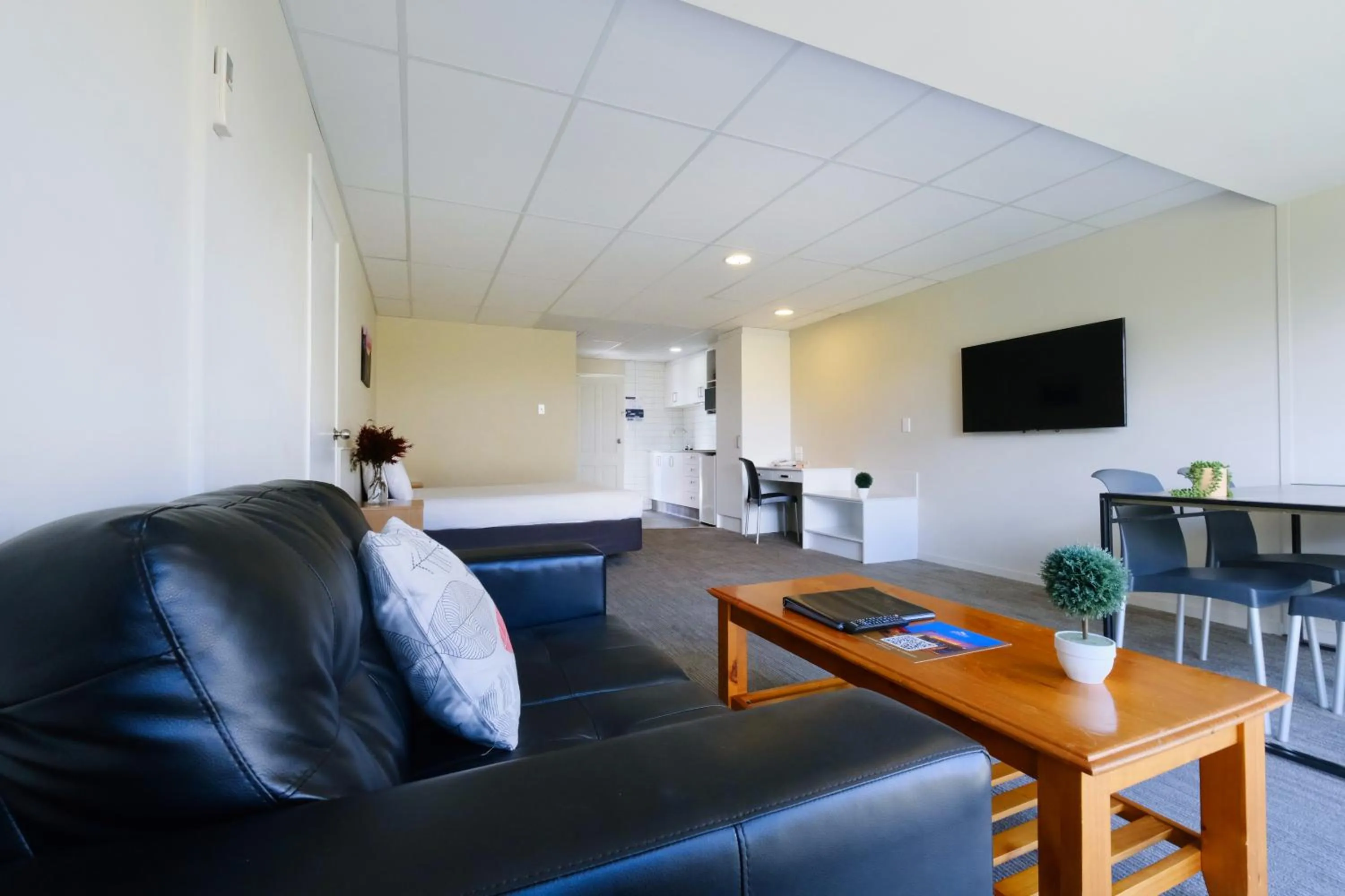 Living room in The Garden Hotel