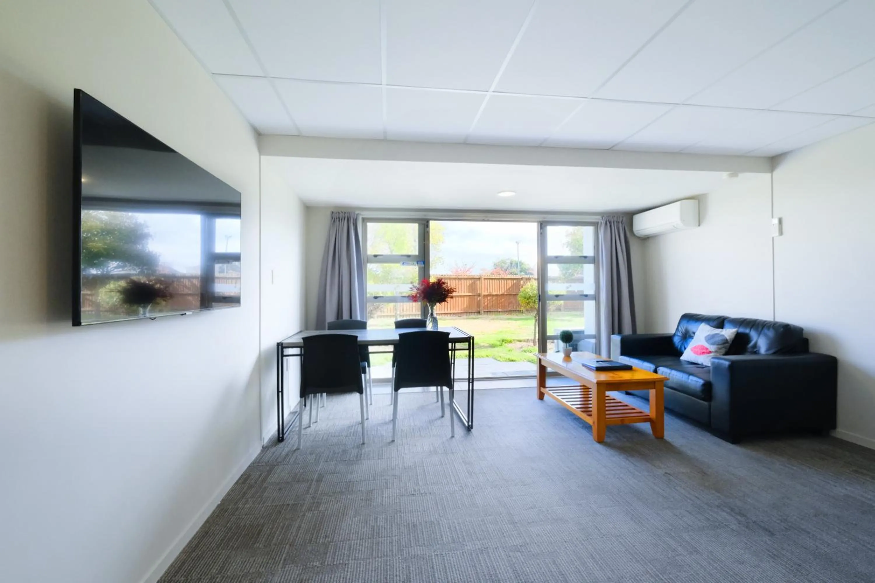 Living room in The Garden Hotel