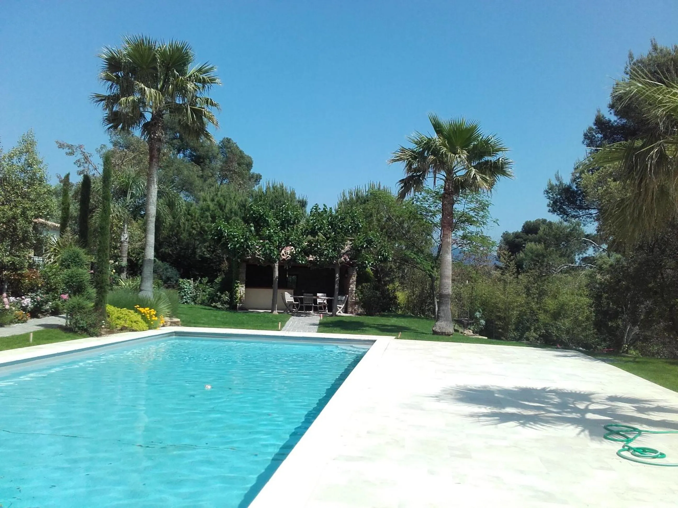 Swimming pool in La Bastide de l'Oliveraie