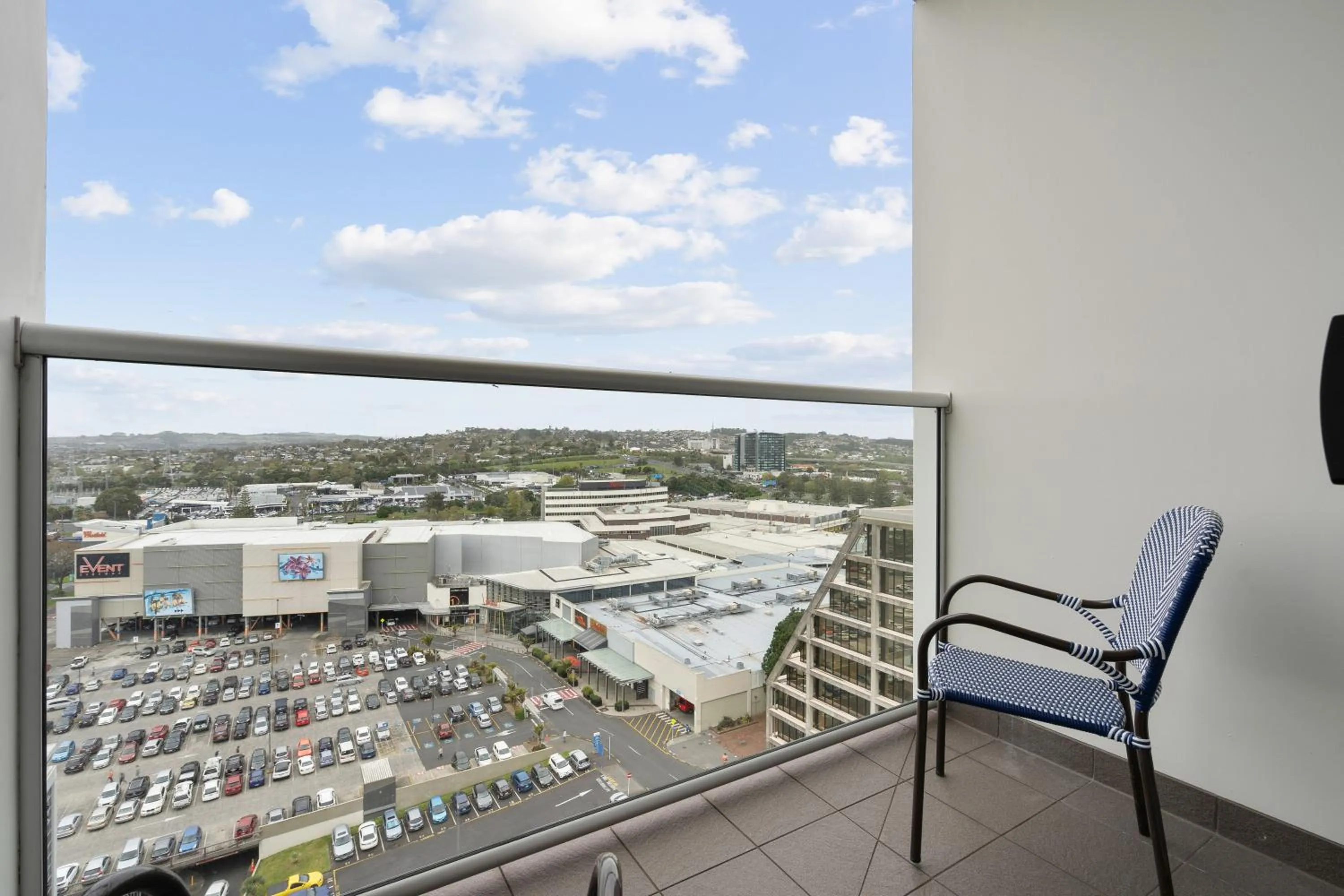 Balcony/Terrace in Proximity Apartments Manukau / Auckland Airport