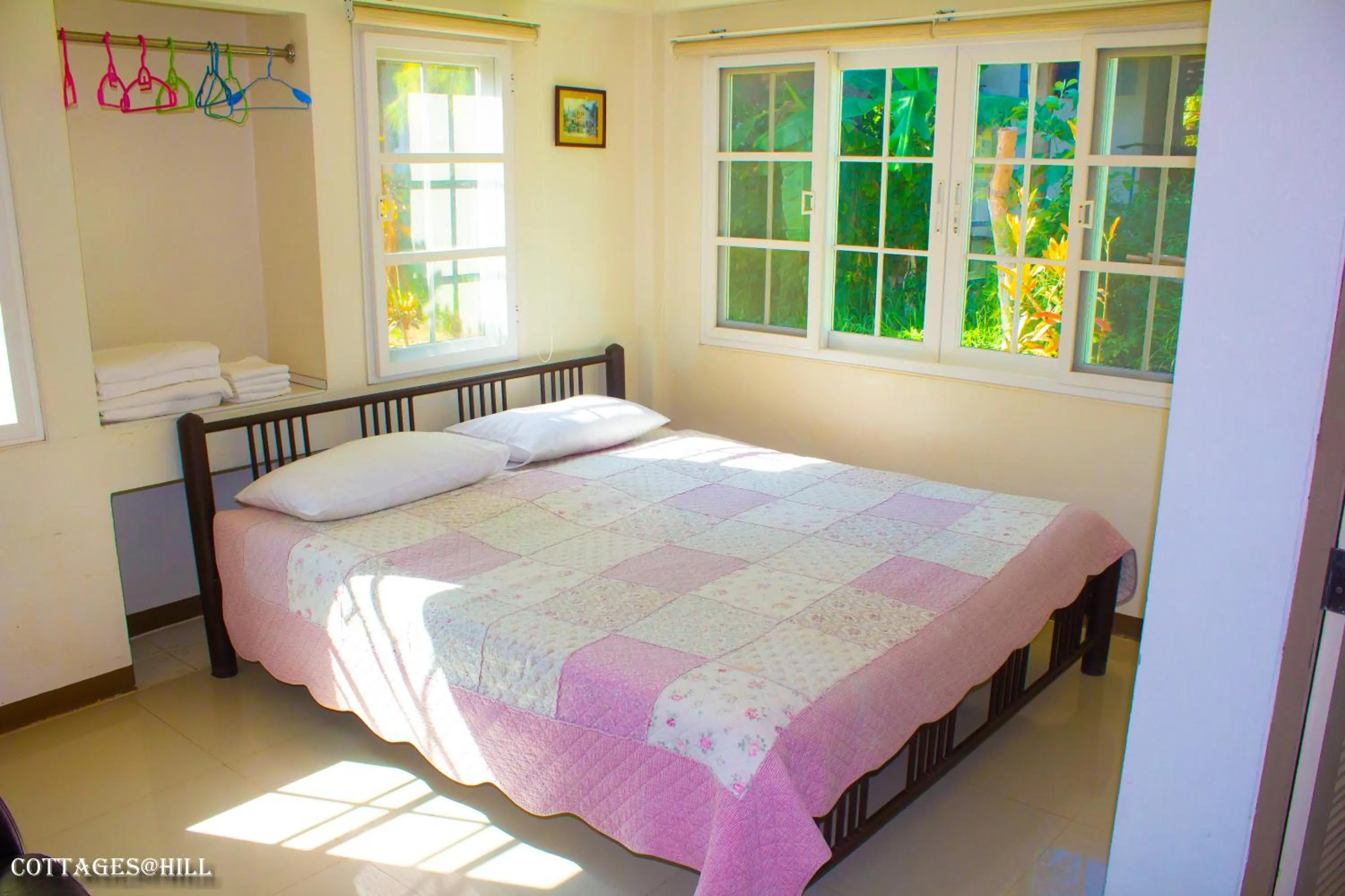 Bed in Cottages @ Hill Resort