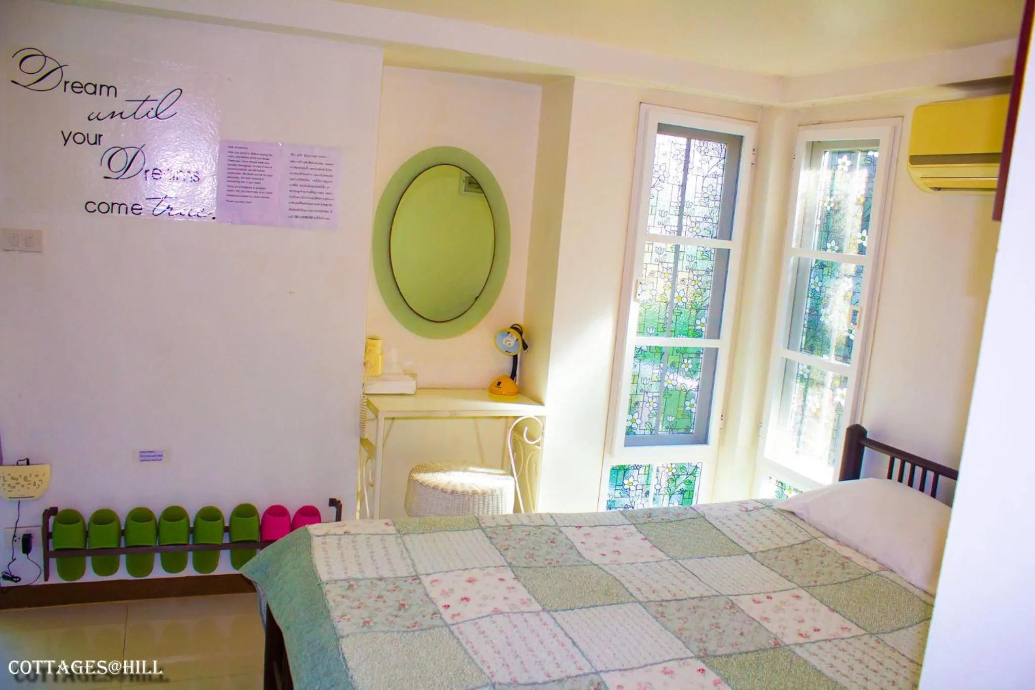 Bed in Cottages @ Hill Resort