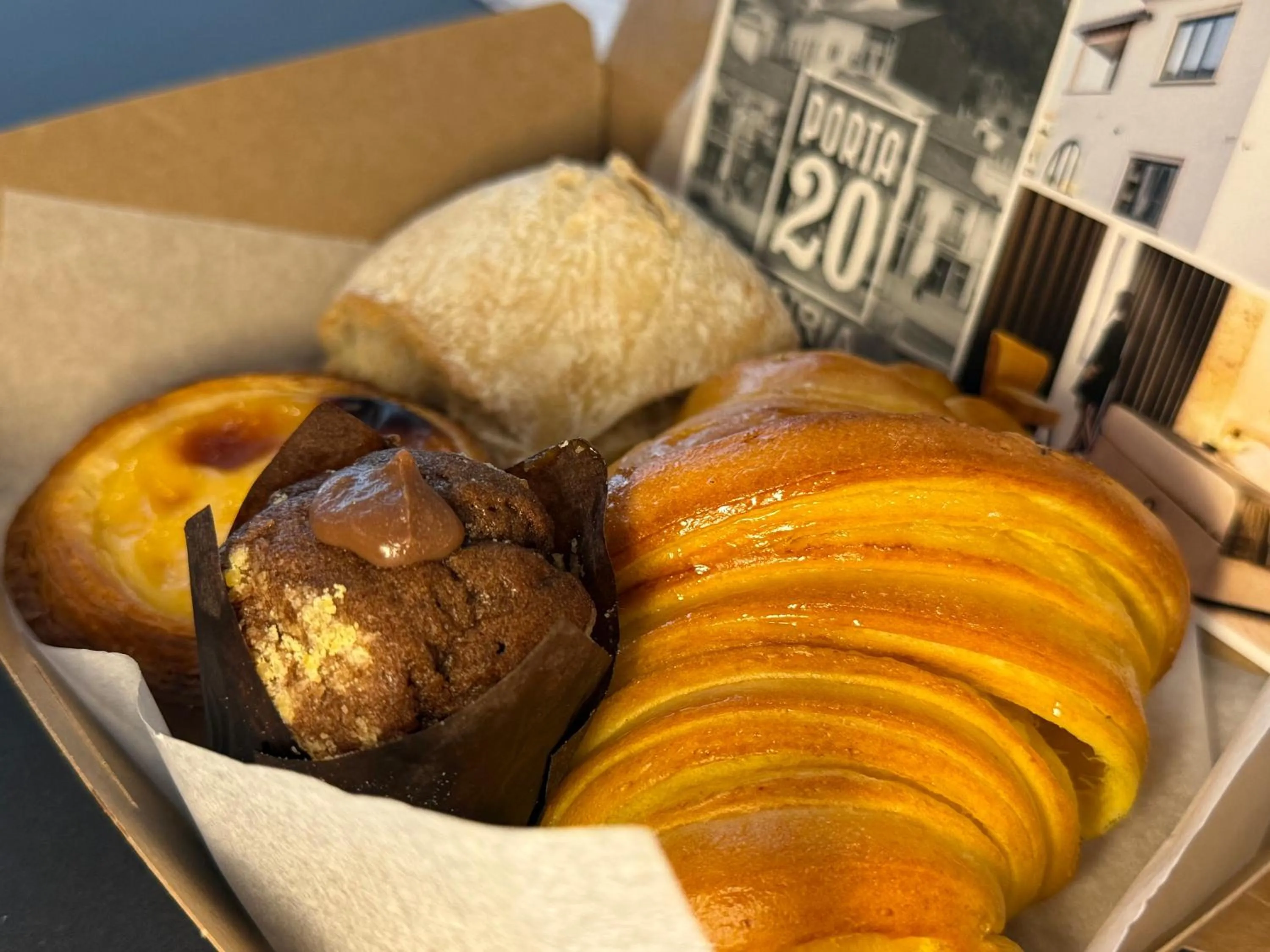 Food and drinks in Porta 20 Boutique Guesthouse