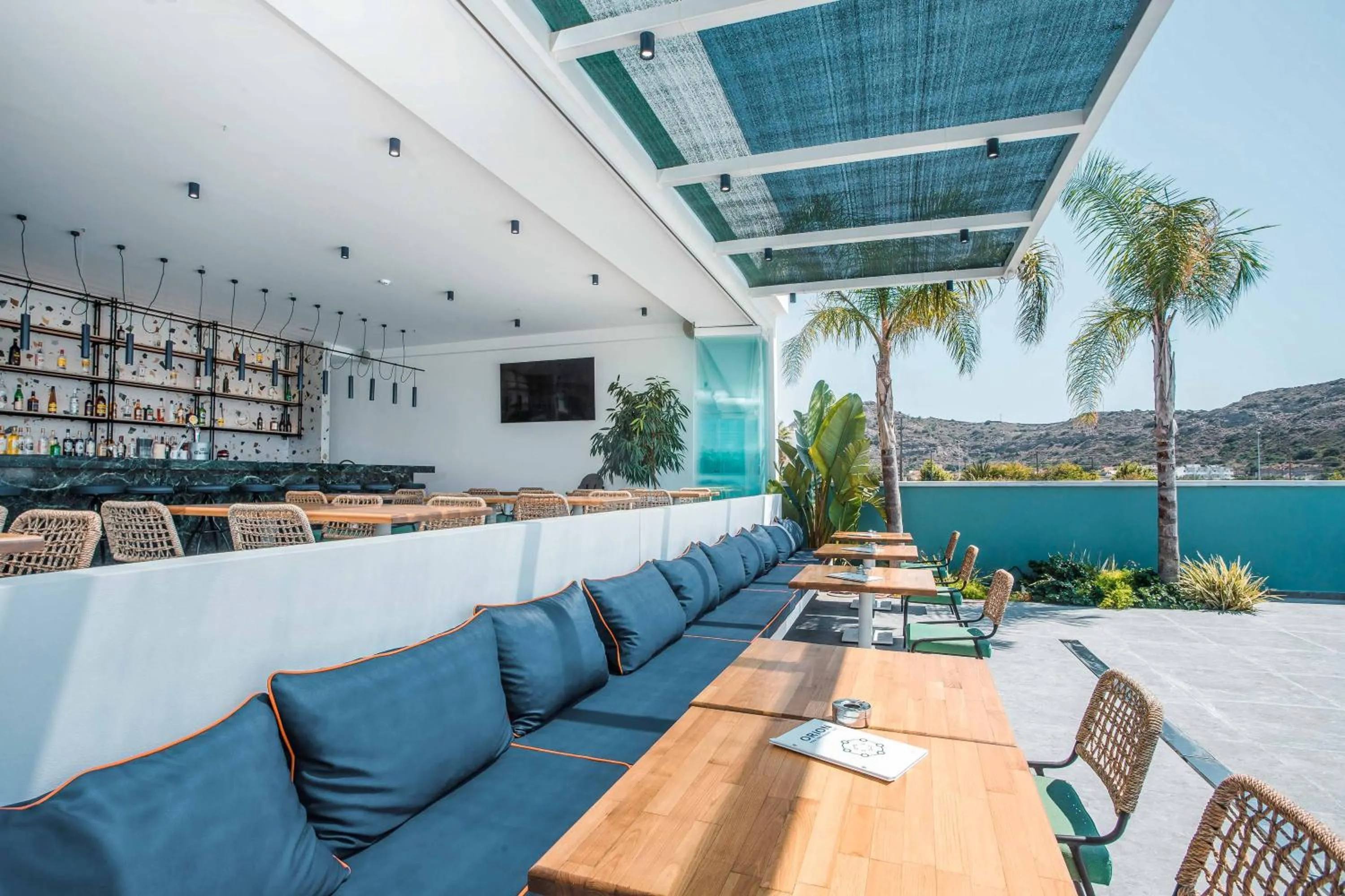 Lounge or bar in Mazoren Art Hotel