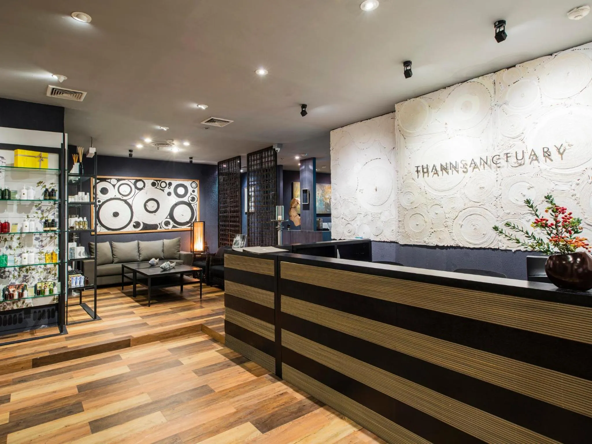 Spa and wellness centre/facilities in Emporium Suites by Chatrium