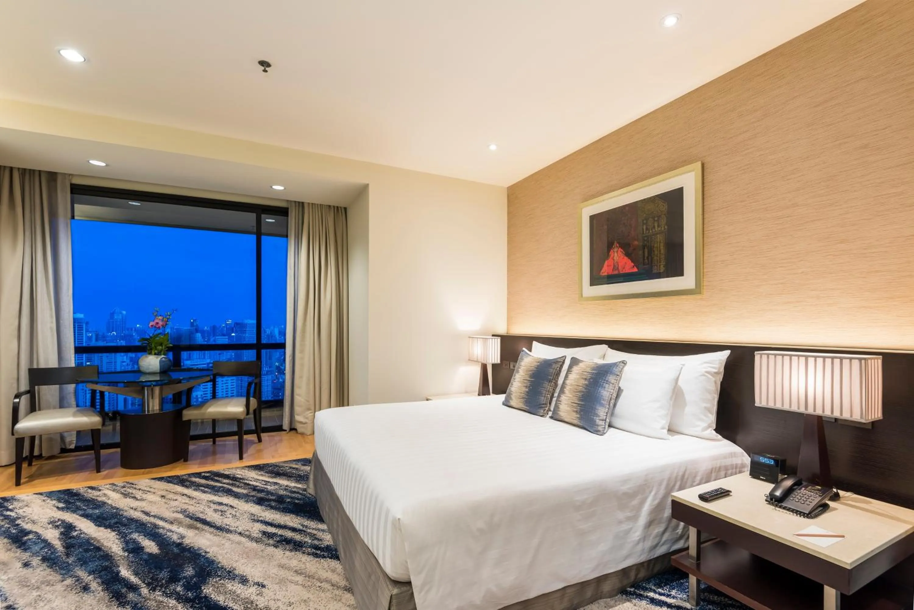 Bedroom, Bed in Emporium Suites by Chatrium