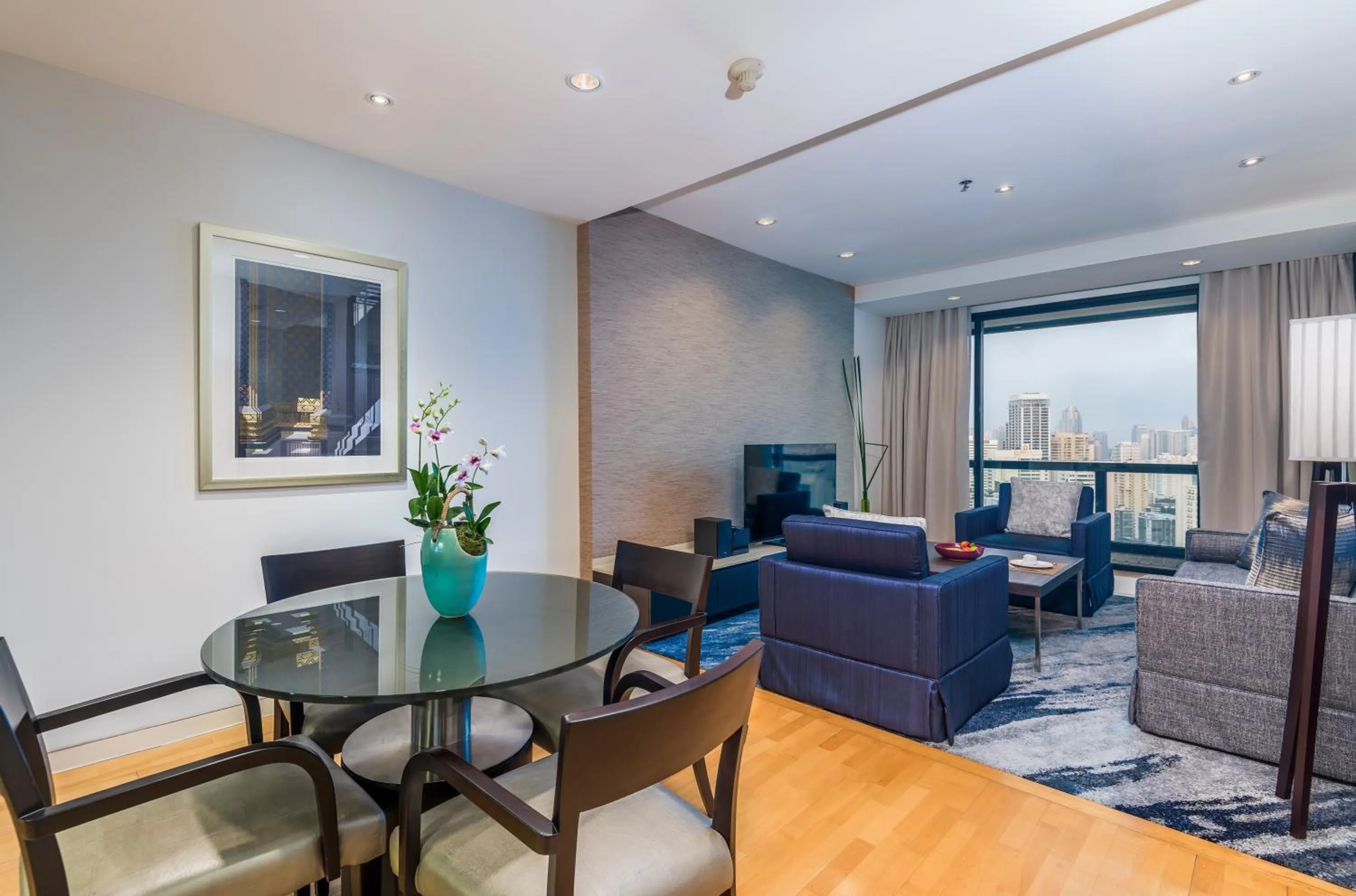 TV and multimedia in Emporium Suites by Chatrium