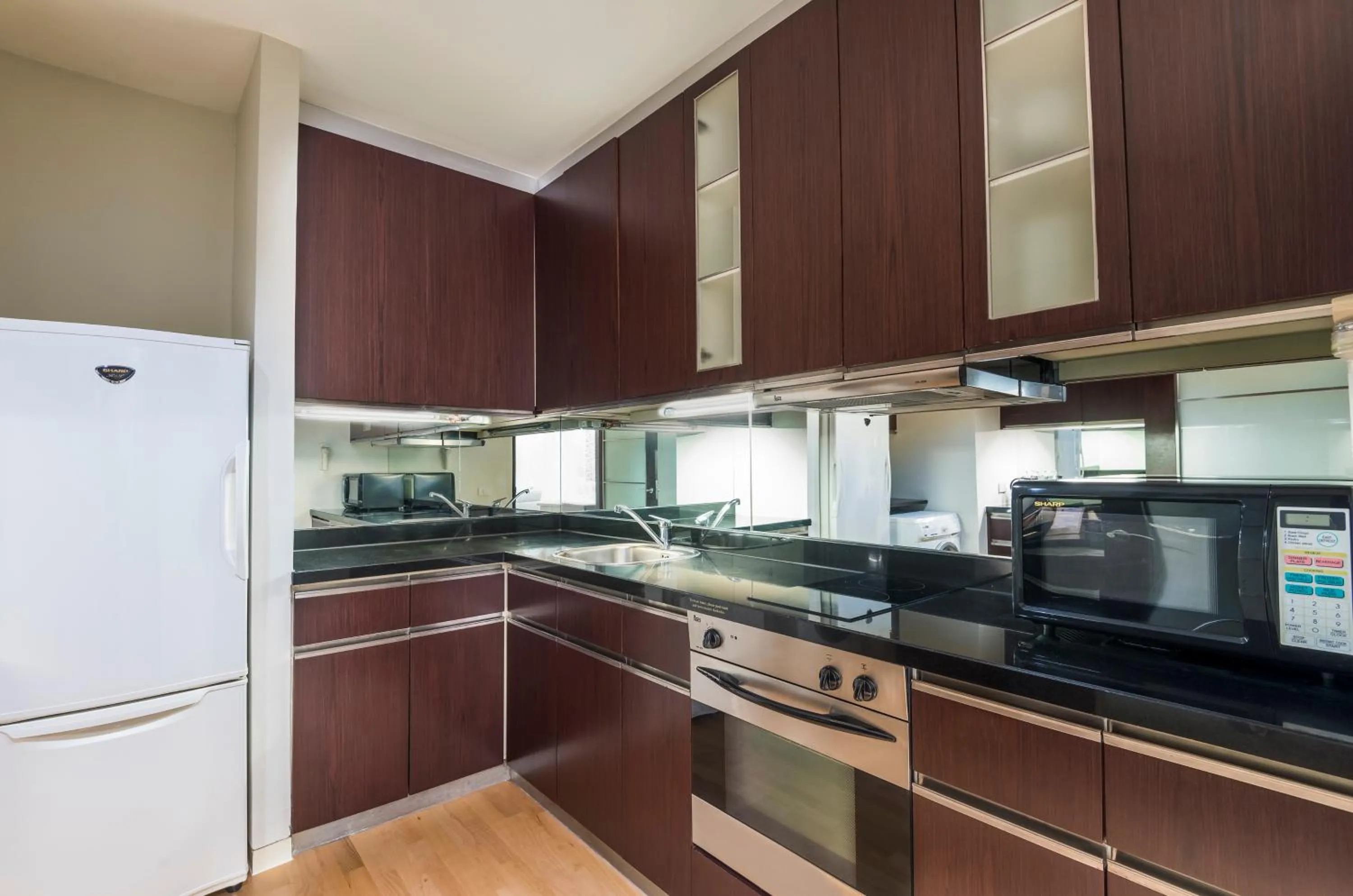 Kitchen or kitchenette in Emporium Suites by Chatrium