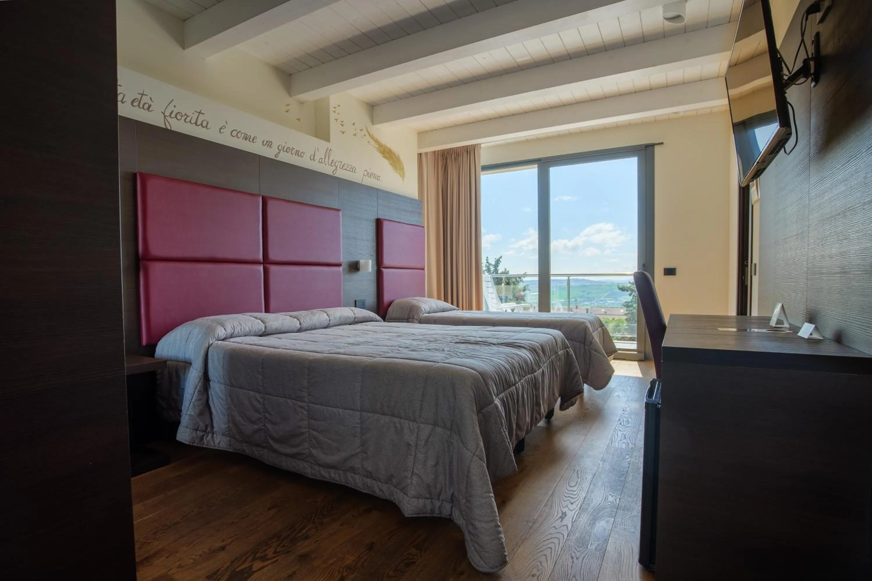 Bed in Hotel Ristorante Da Tonino