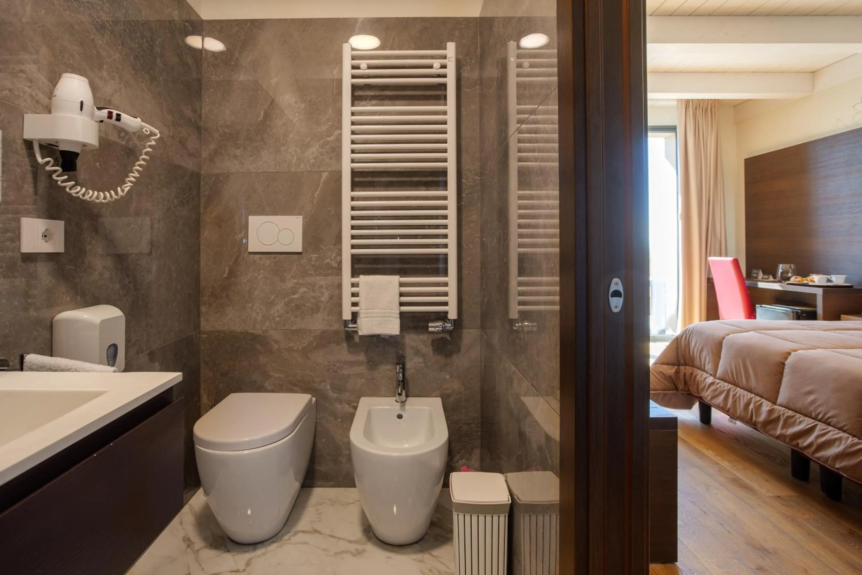 Bed in Hotel Ristorante Da Tonino