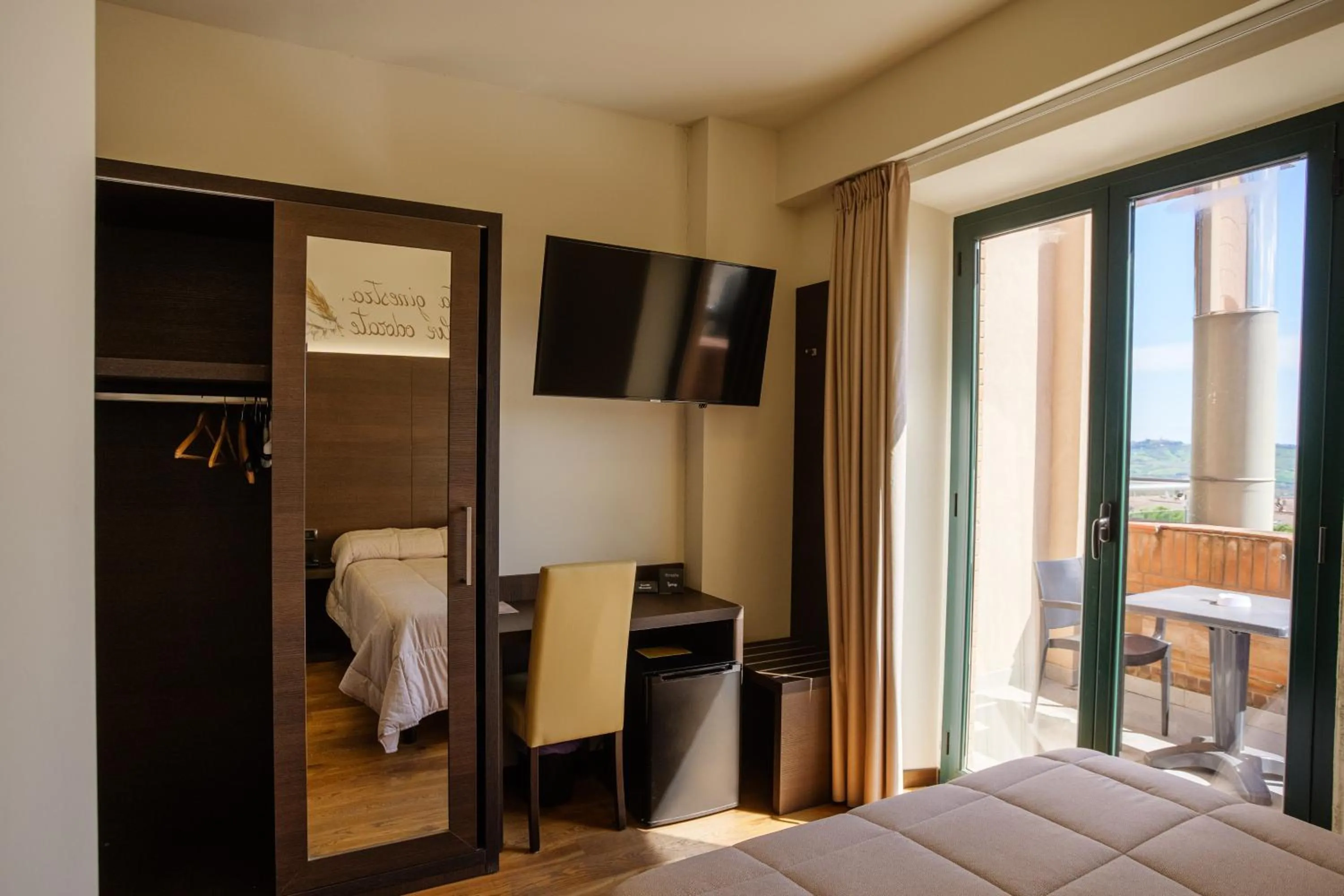 Bed in Hotel Ristorante Da Tonino