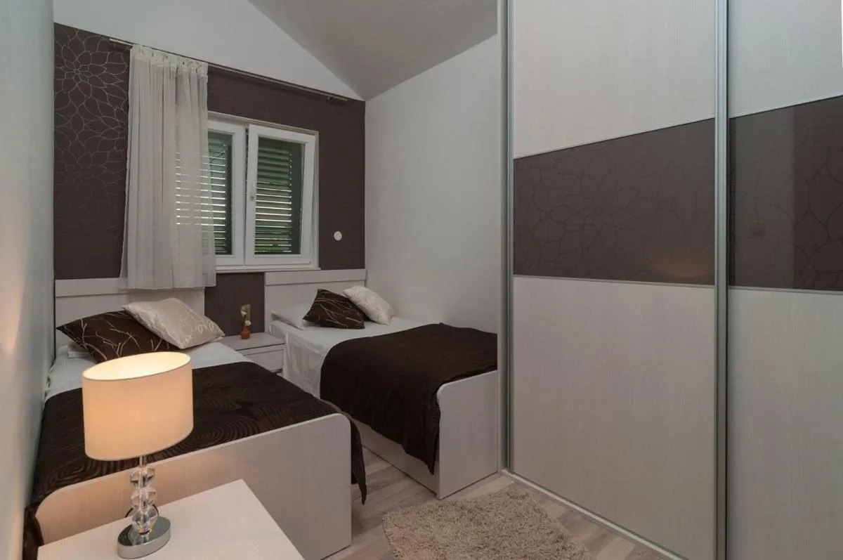 Bed in Villa Koludrovac