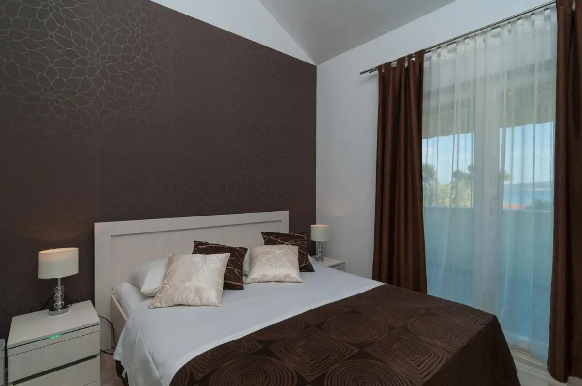 Bed in Villa Koludrovac
