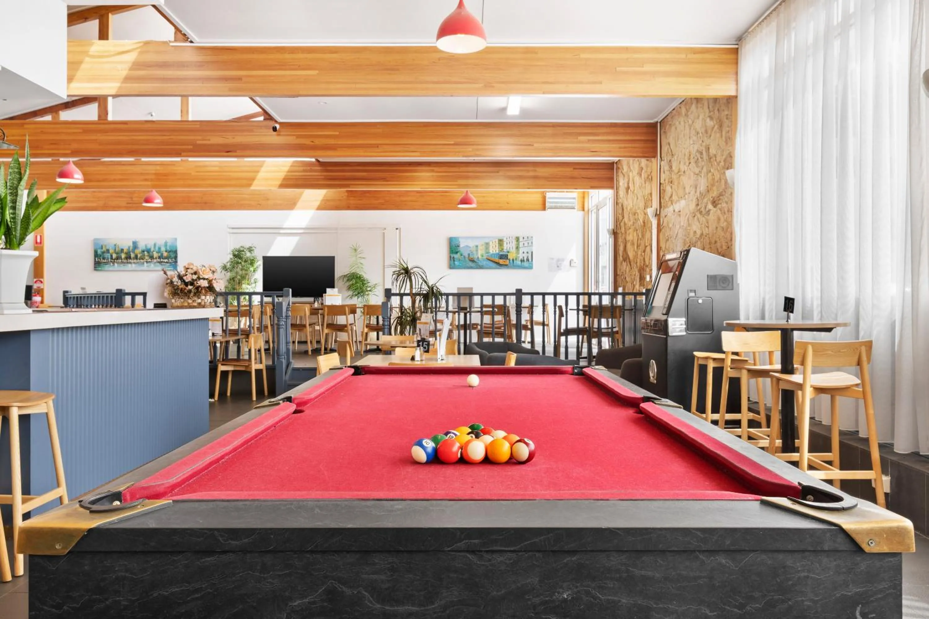 Billiard in Ciloms Airport Lodge Melbourne Airport