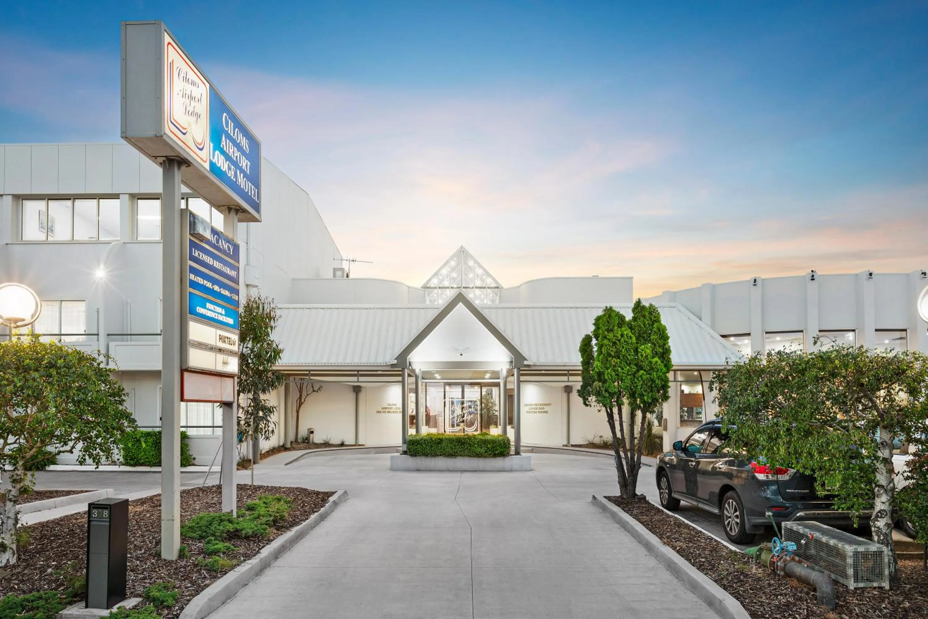 Facade/entrance in Ciloms Airport Lodge Melbourne Airport