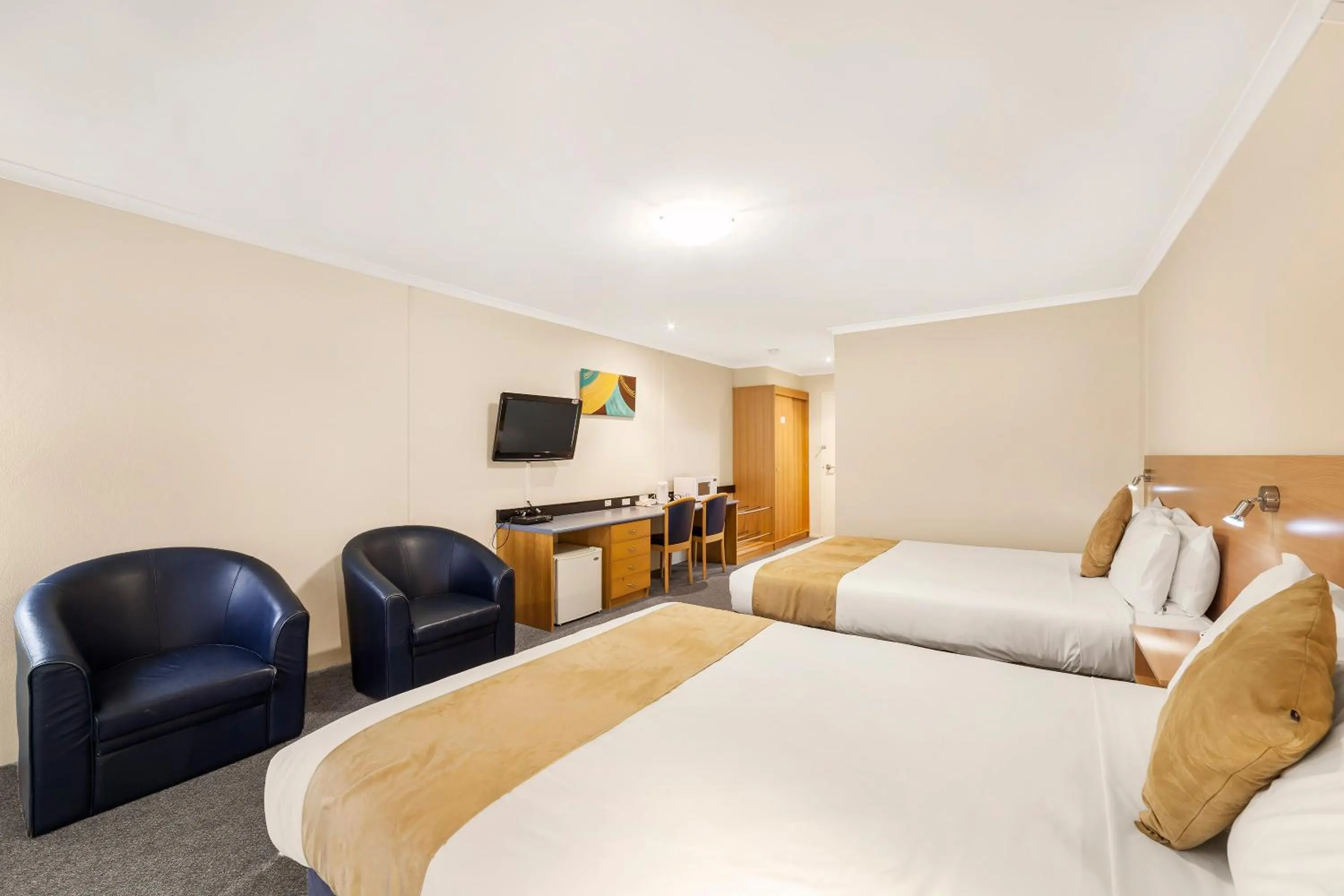 Bedroom, Bed in Ciloms Airport Lodge Melbourne Airport