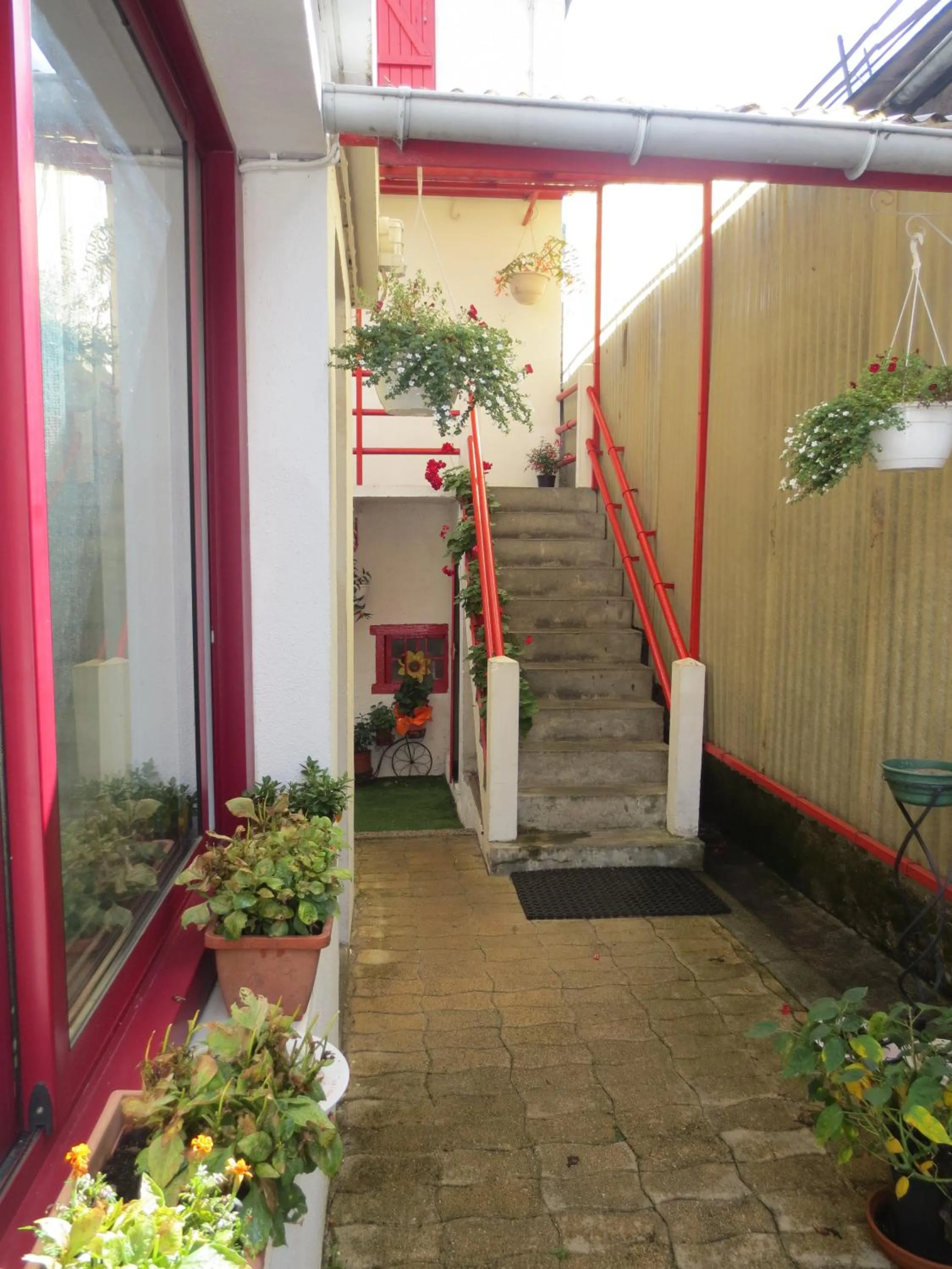 Facade/entrance in Hôtel les Deux Cols