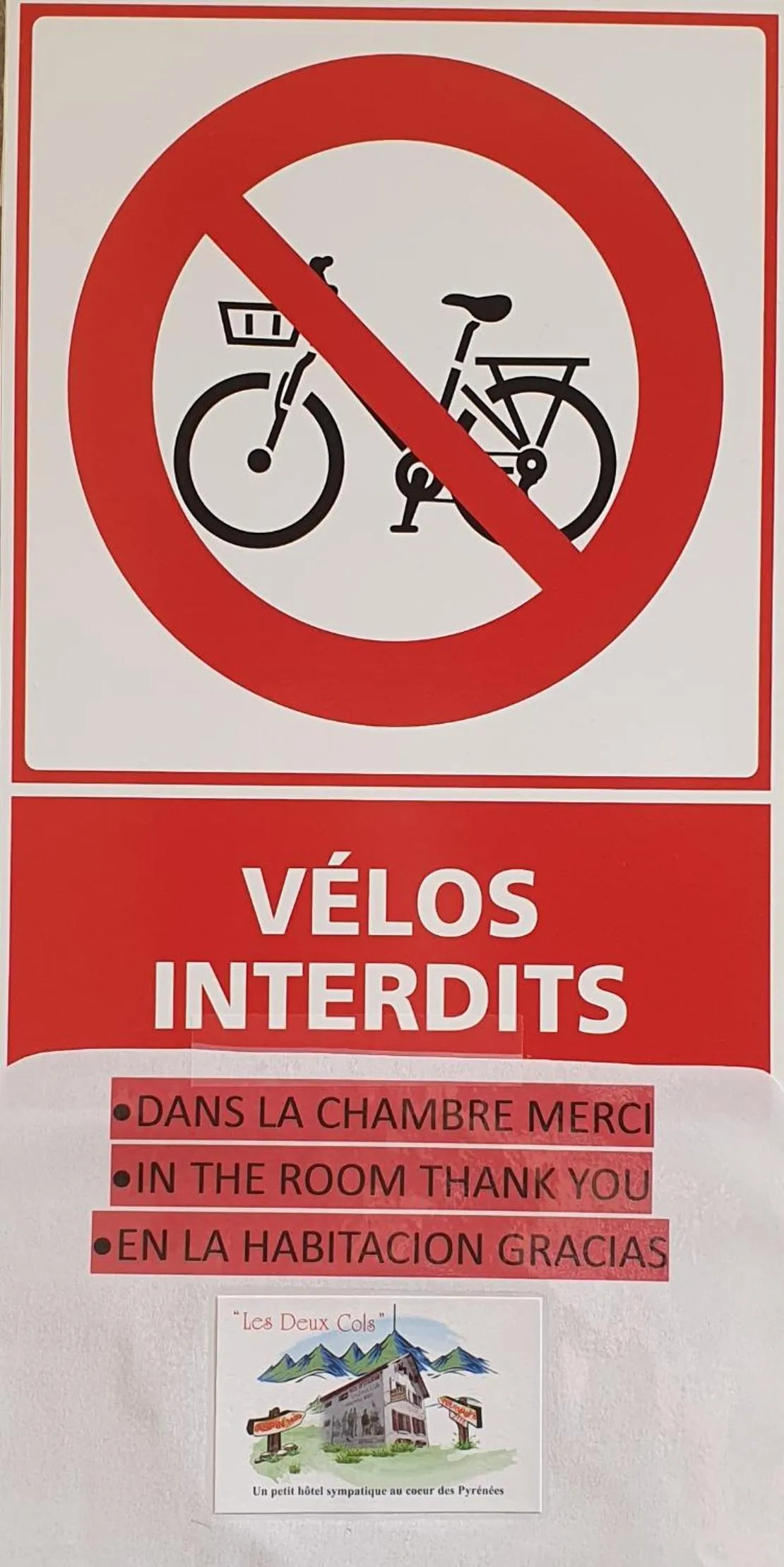 Cycling in Hôtel les Deux Cols