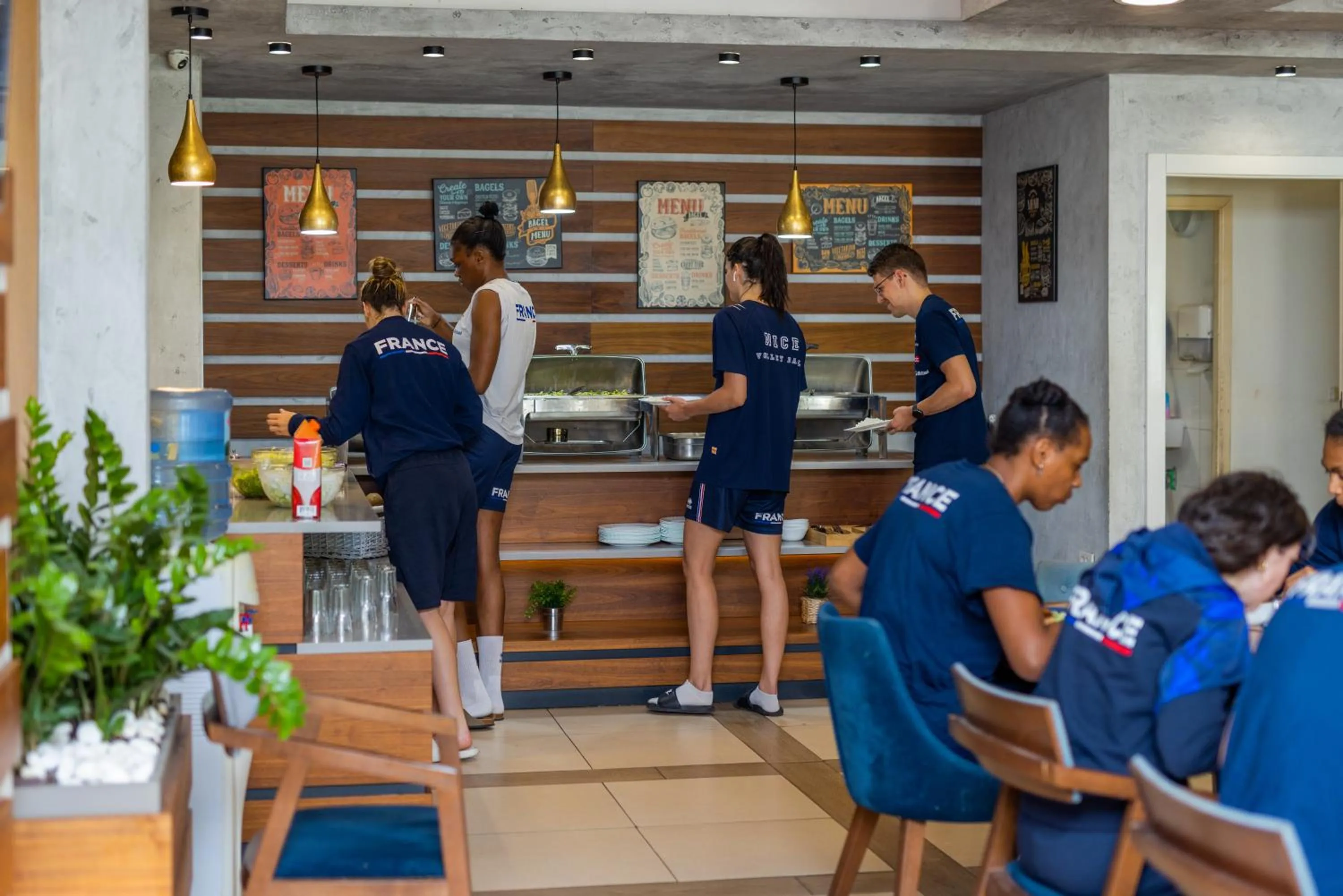 Restaurant/places to eat in Hotel Garni VIZURA Sport