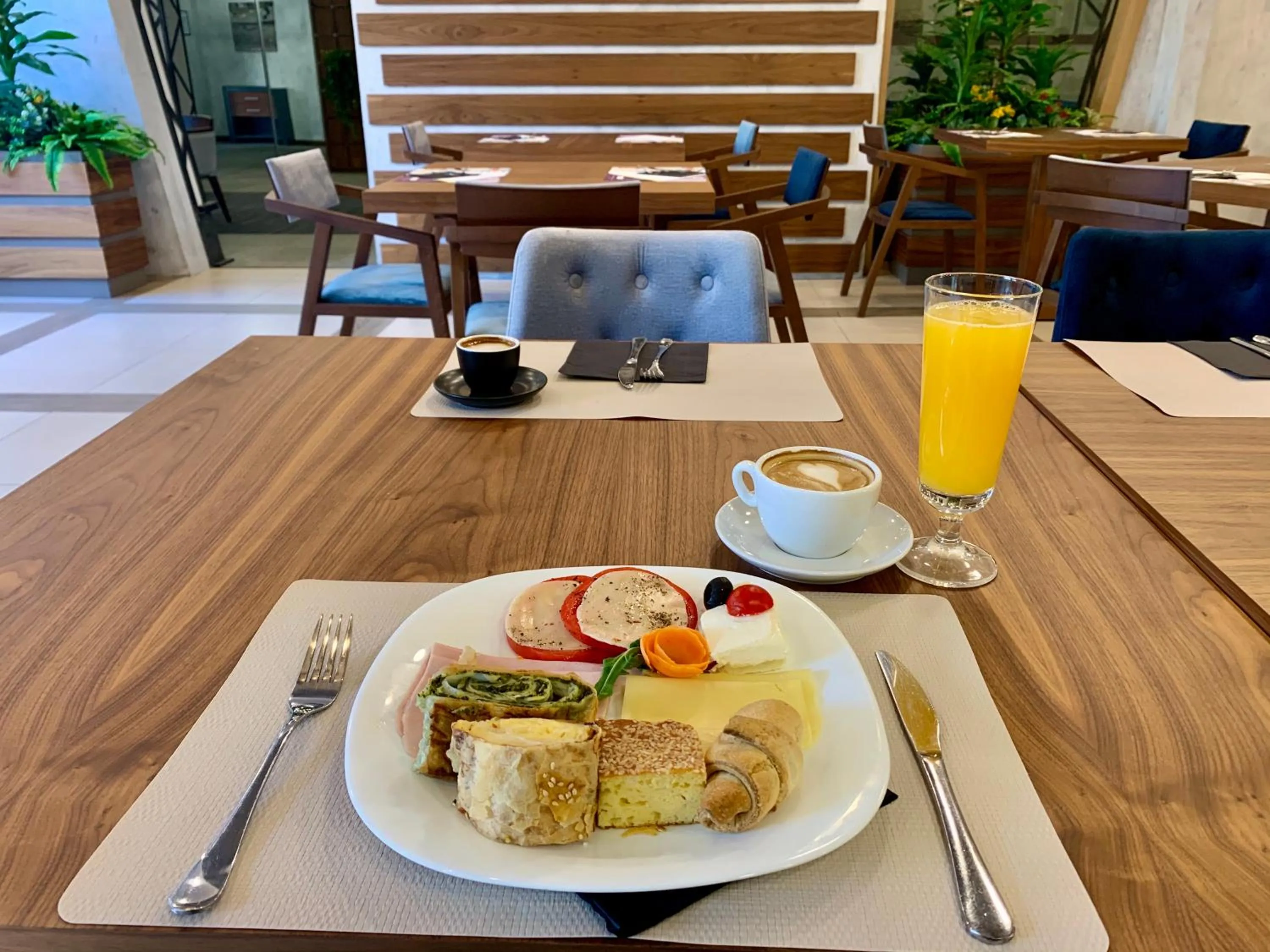 Food and drinks in Hotel Garni VIZURA Sport